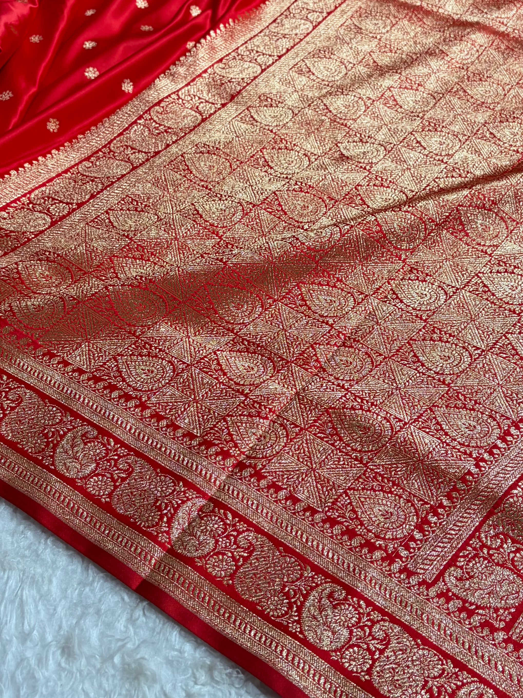 Banarasi Satin Katan Saree With Boota Pattern in Red Shades SK127