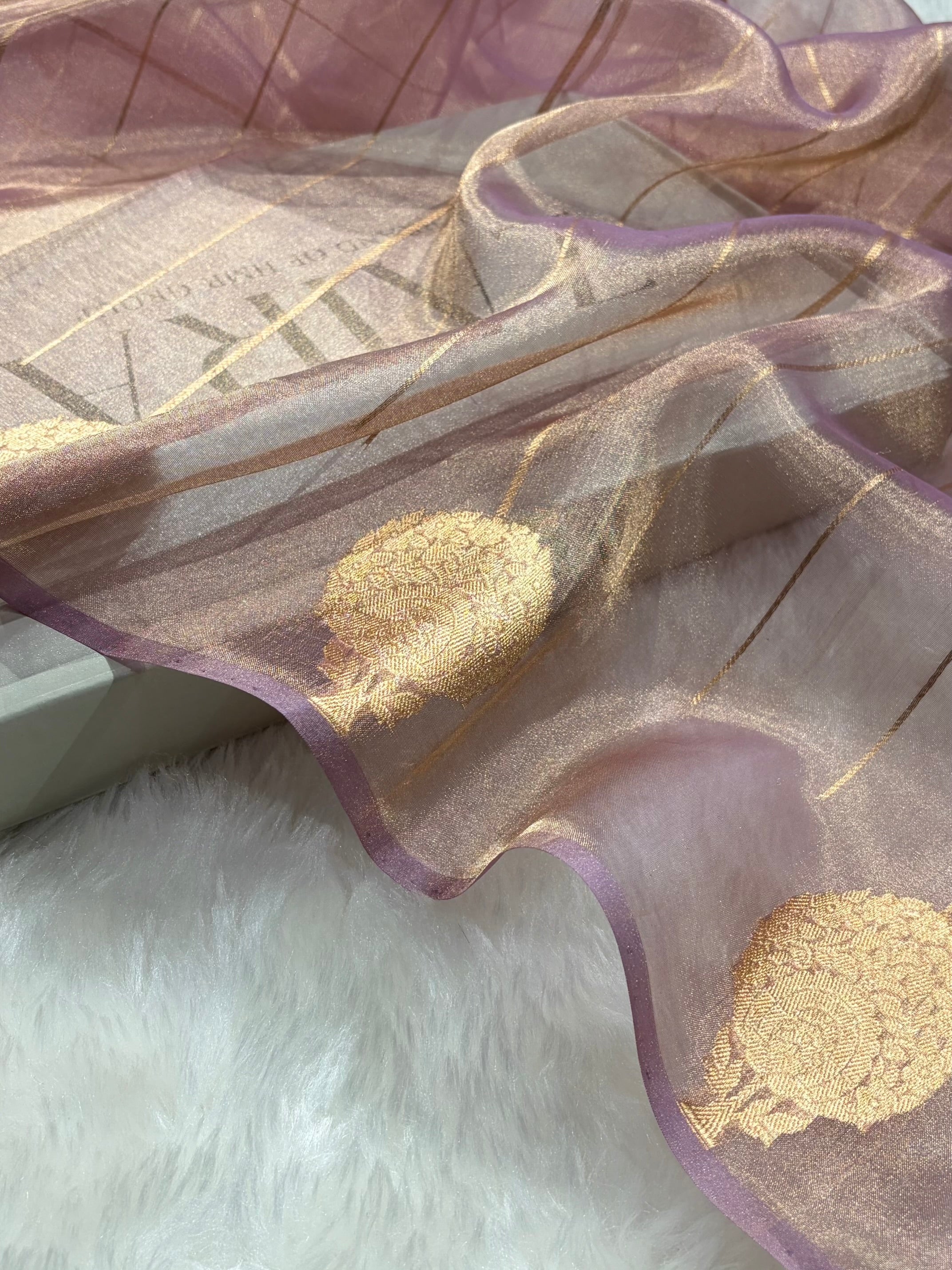 Lavender Bananasi Floral Shades Pure Tissue Silk Saree PT-41