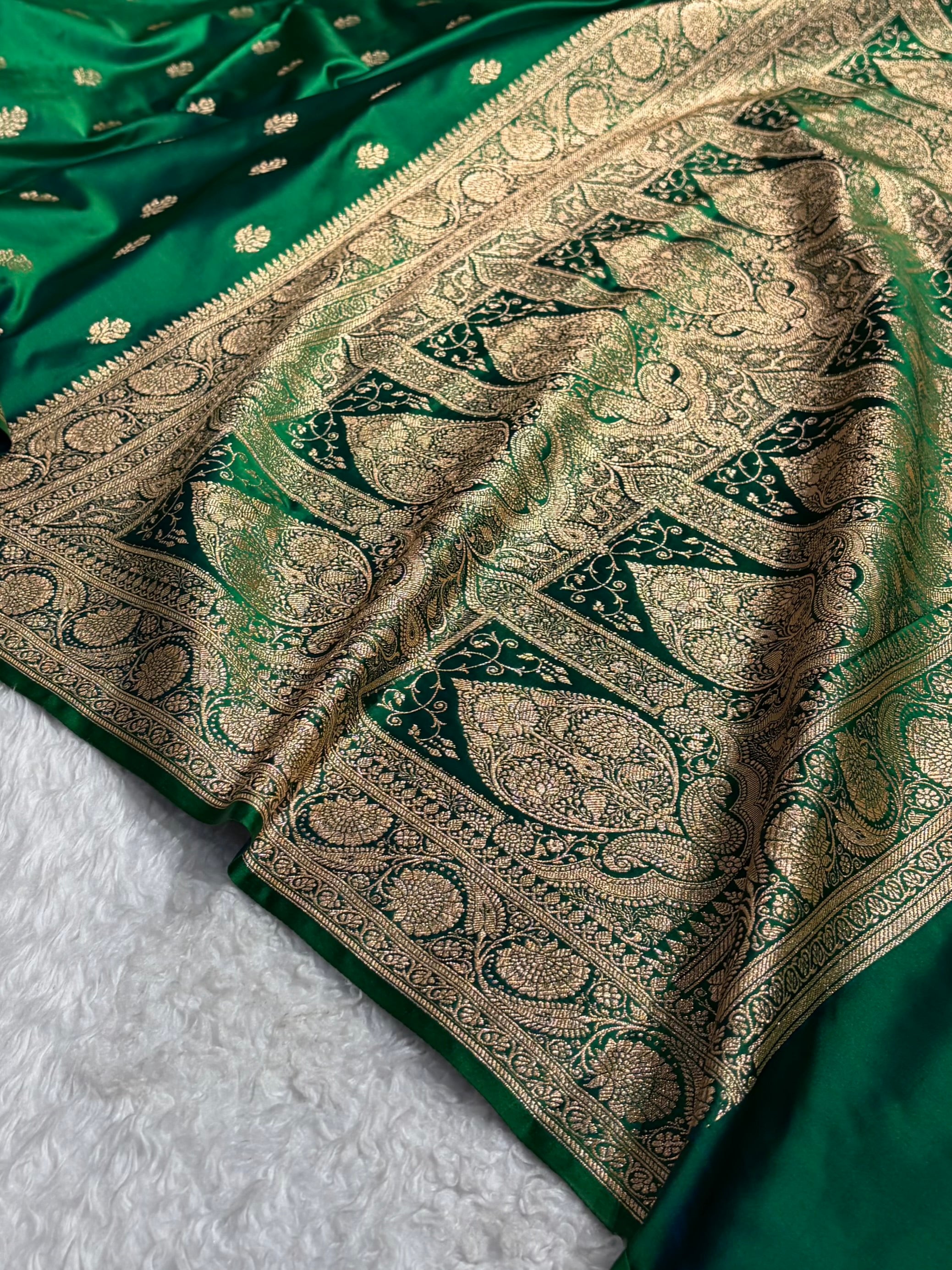 Cross Green Floral Boota Pattern Satin Katan Silk Saree SK71