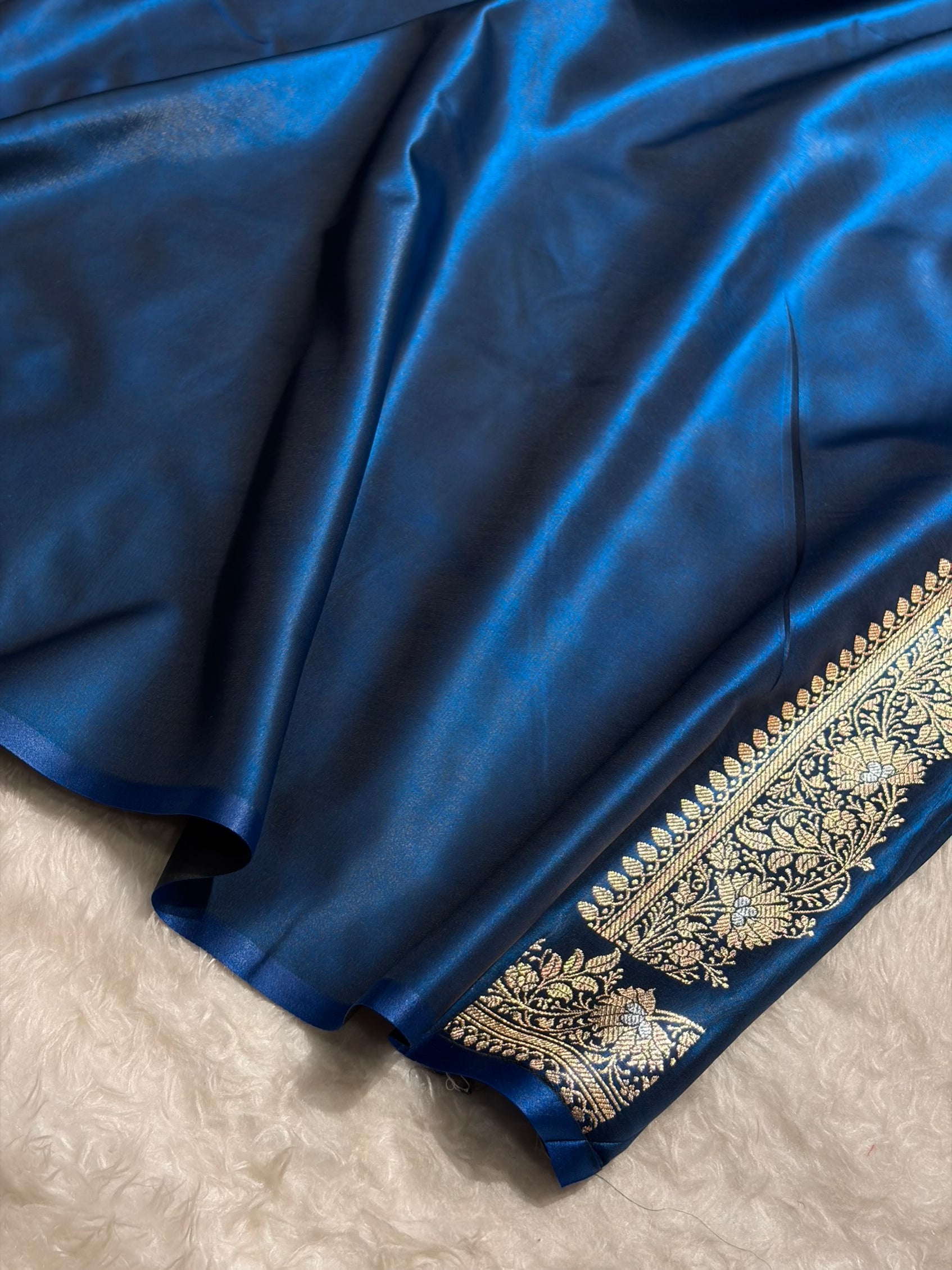 Banarasi German Blue Shades Minakari Booti Pattern Banarasi Satin Silk Saree SS60
