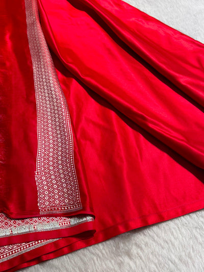 Red Shades Banarasi With Floral Minakari Pattern Mashru Silk Saree MSM-131