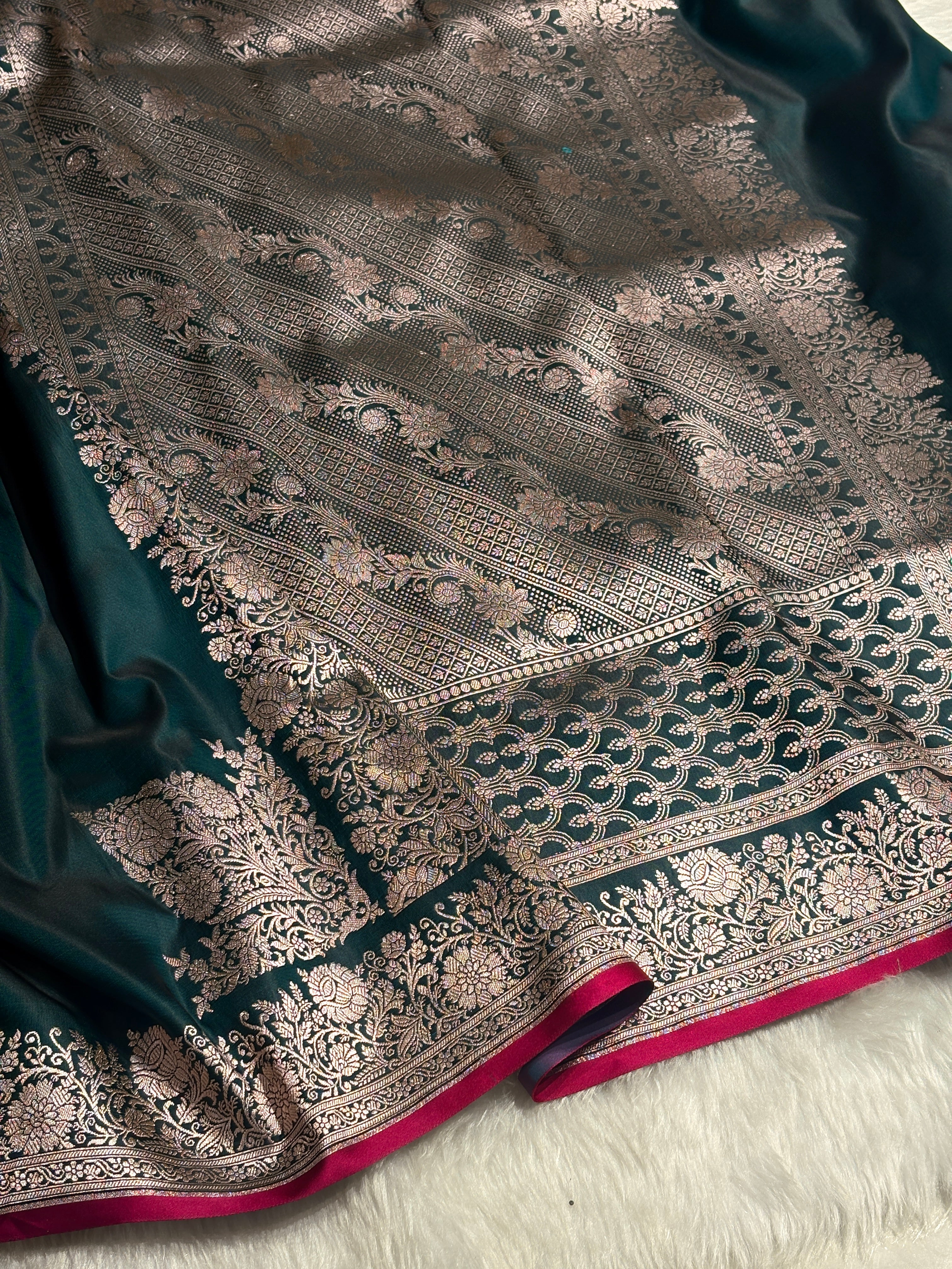 Dark Peacock Shades Floral Border Mashru Silk Saree