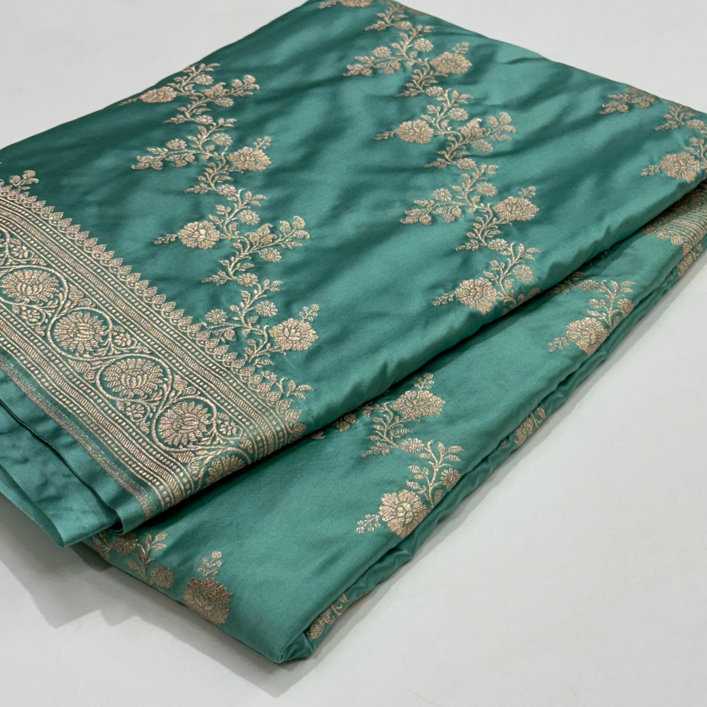 Banarasi Pattern Turquoise Shade Mashru Silk Saree