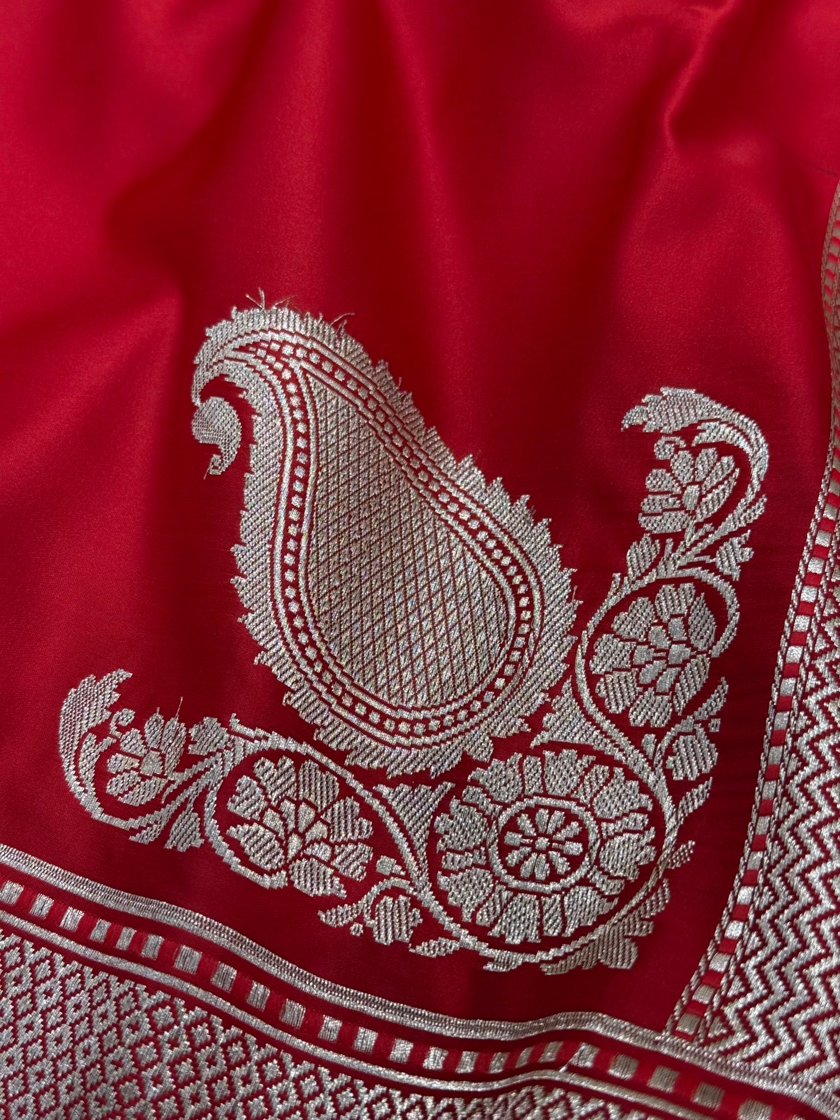 Plain Mashru with Pretty Red Shades MSM 51
