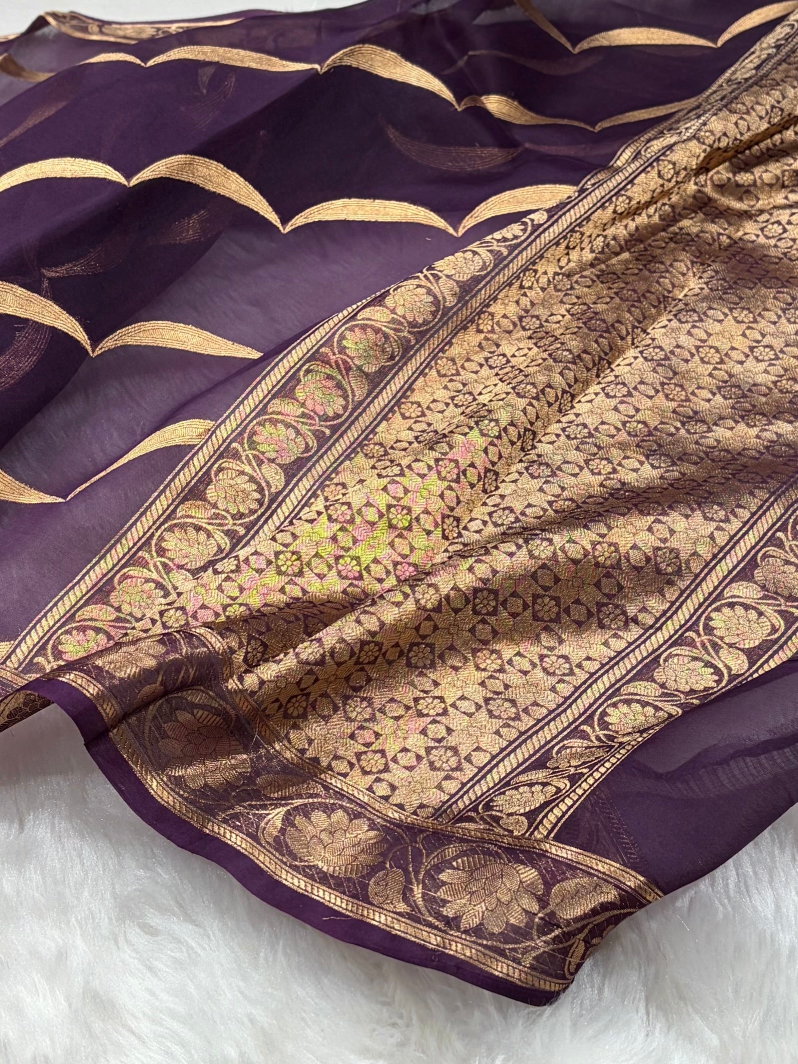 Pure Banarasi Organza Dark Wine Shades Floral Banarasi Silk Saree PO-21