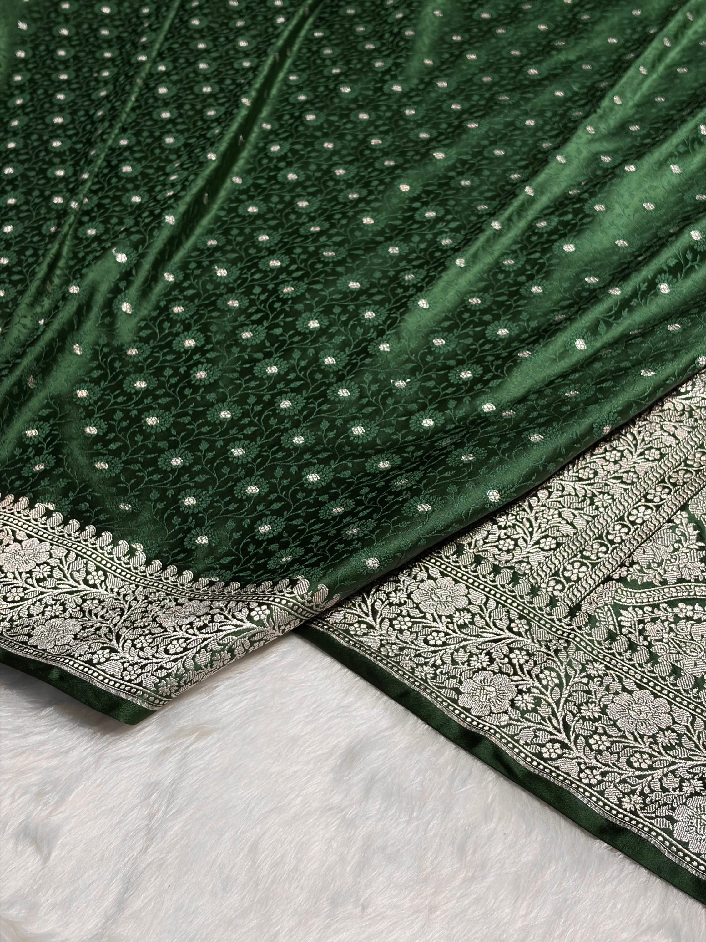 Bottle Green Shades Booti Tanchoi Mashru Silk Saree MS49