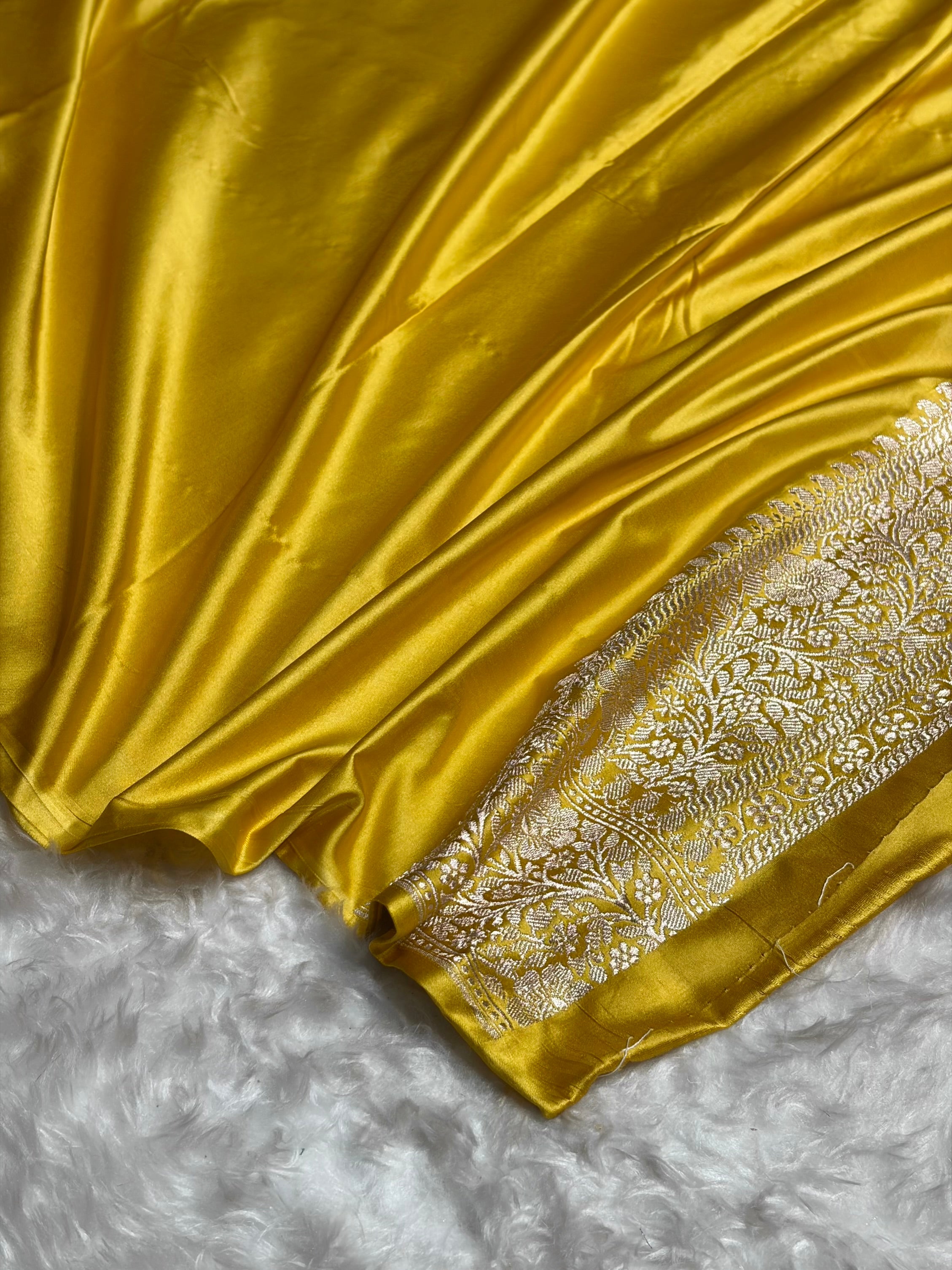 Mustard Shades Booti Tanchoi Mashru Silk Saree MS49