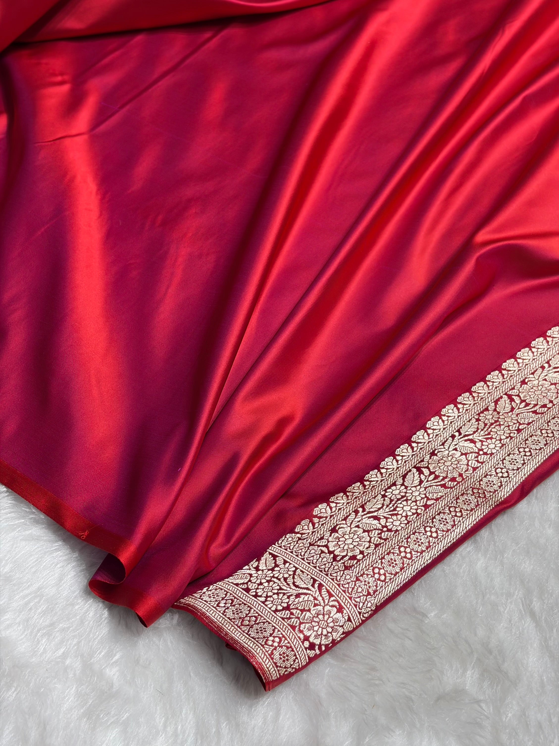 Reddish Magenta Shades Tanchoi Motif Mashru Silk Saree MST-10