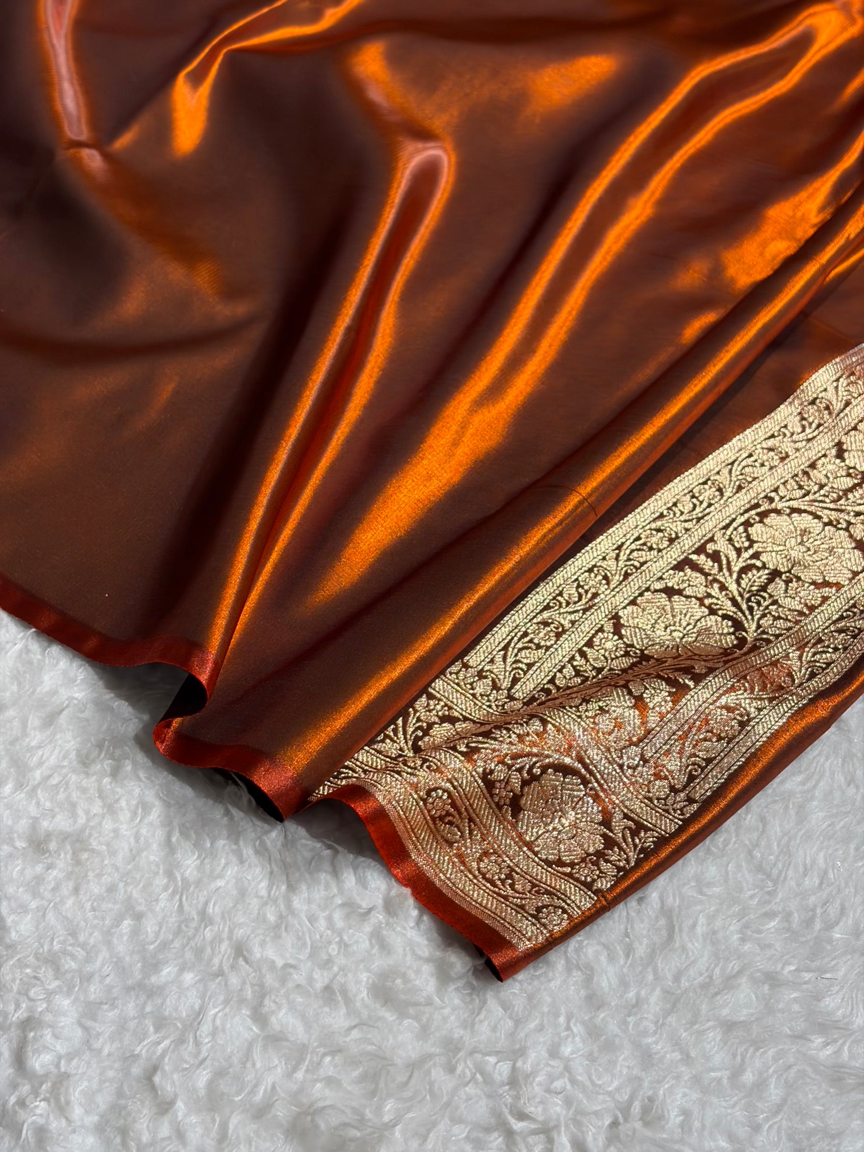 Satin Silk Dot Booti in Cross Rust Shades SS08