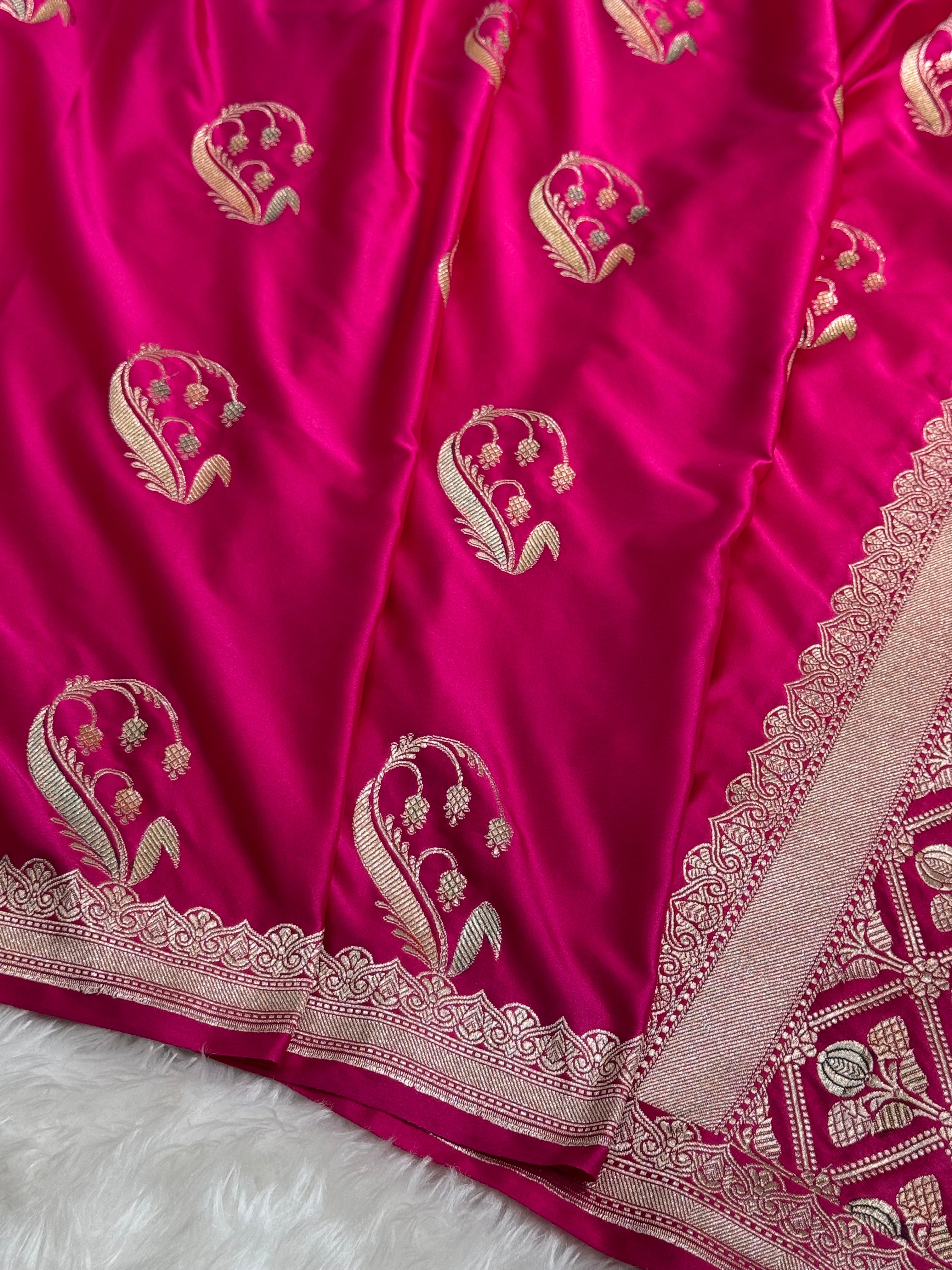 Rani Pink Unique Boota Motif Mashru Silk Saree