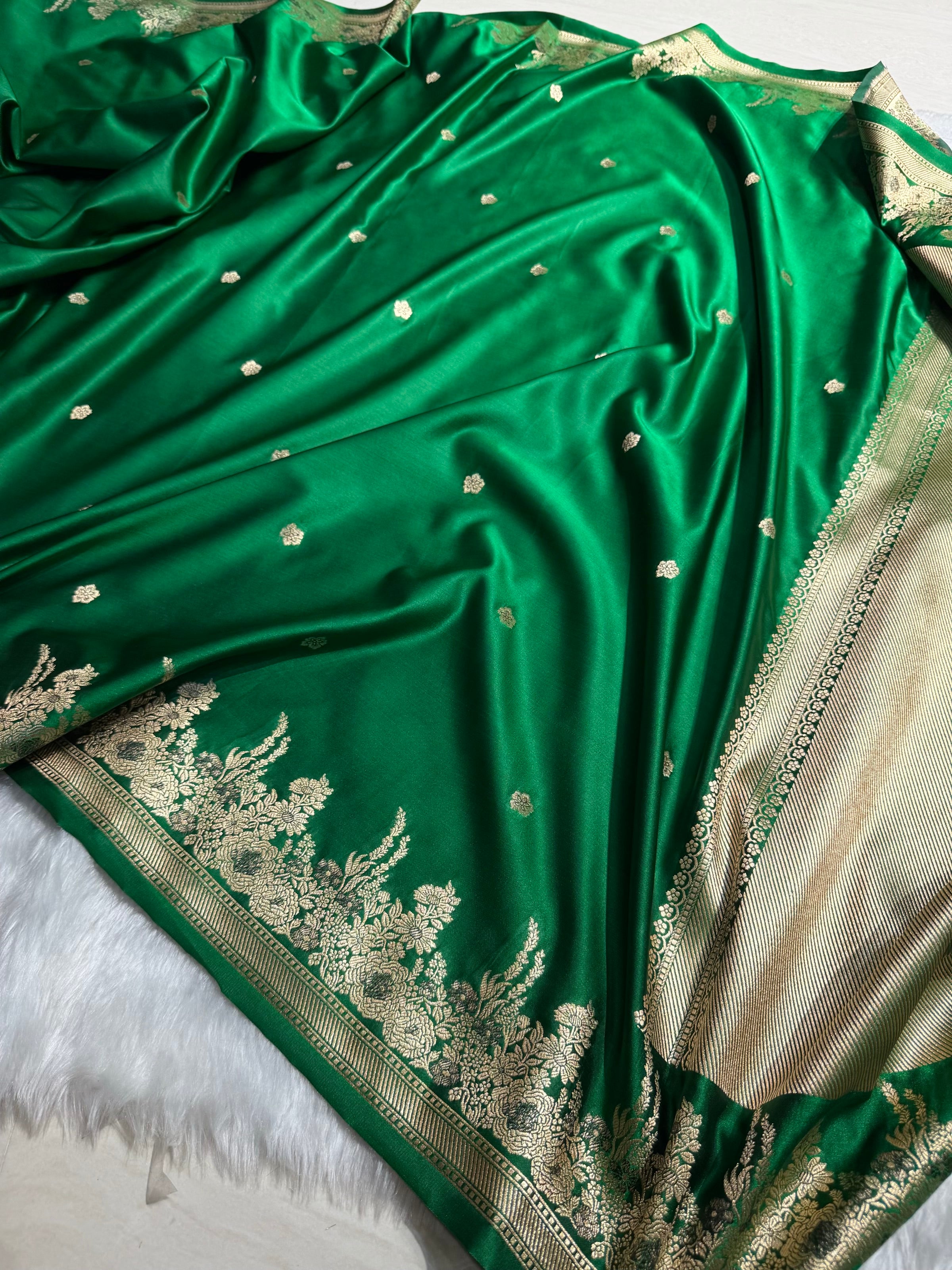 Banarasi Satin Katan Saree Booti Minakari Pattern in Bottle Green Shades SK136