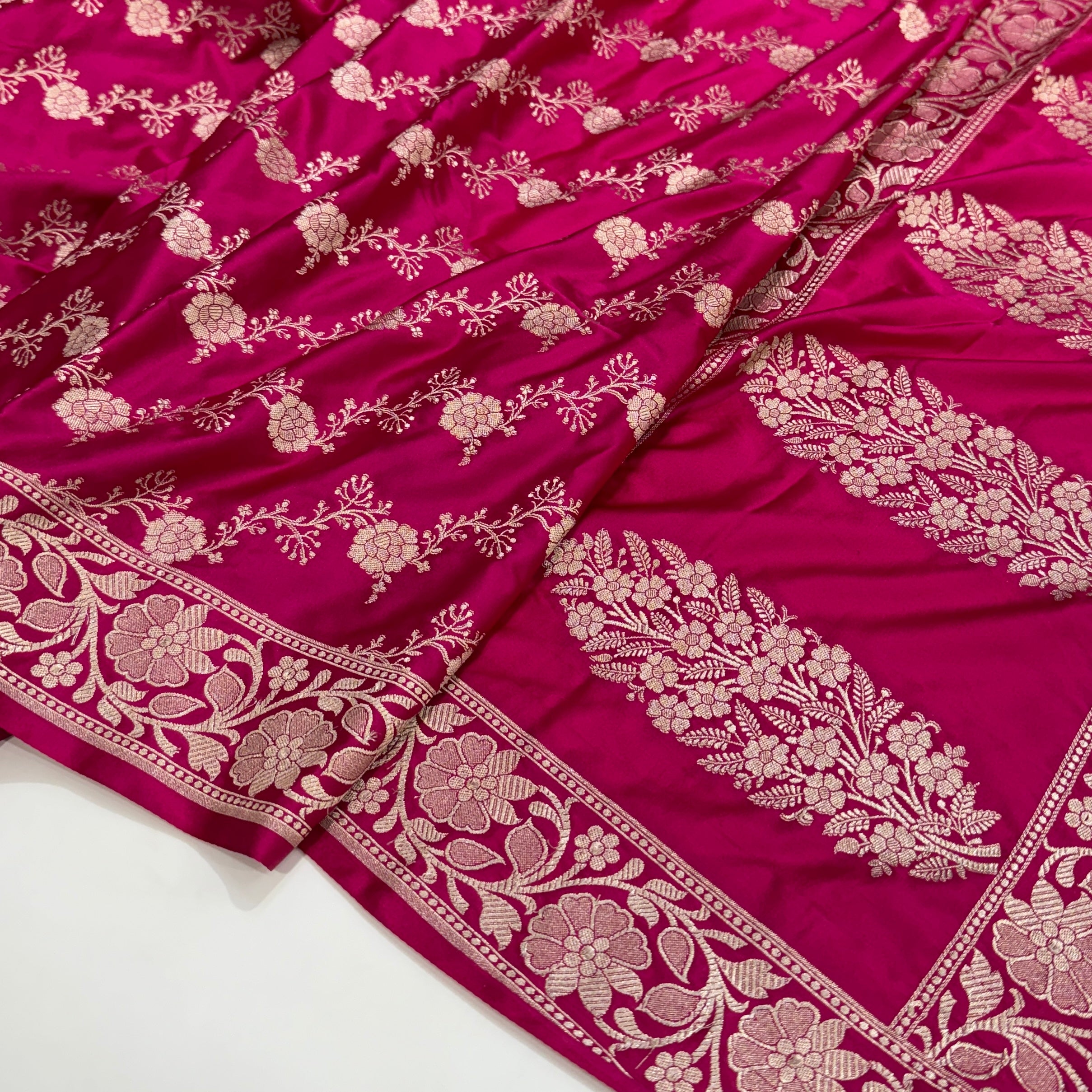 Banarasi Pattern Rani Mashru Silk Saree