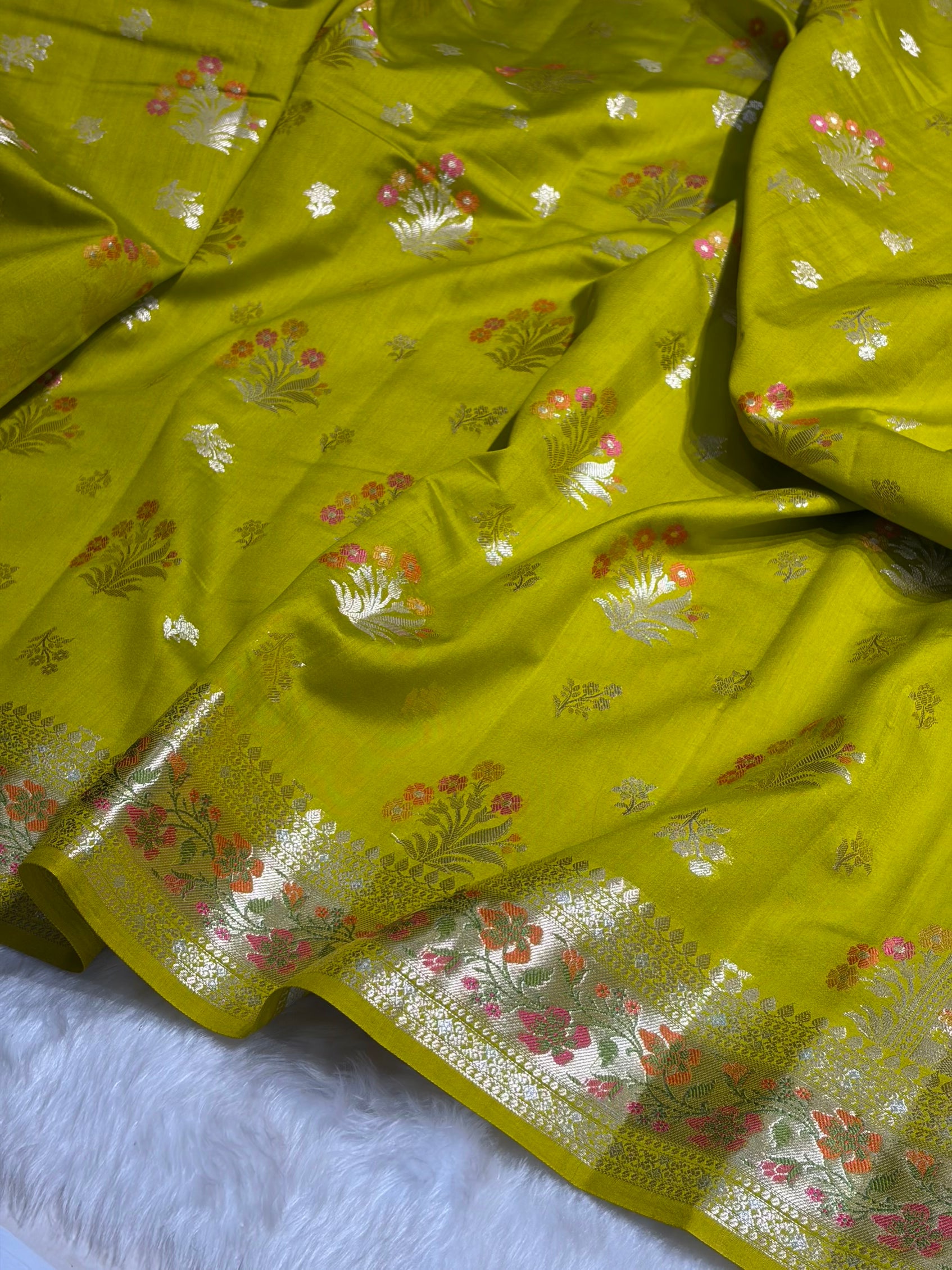 Minakari Liril Mehendi Shades Pure Chiniya Silk CH-01