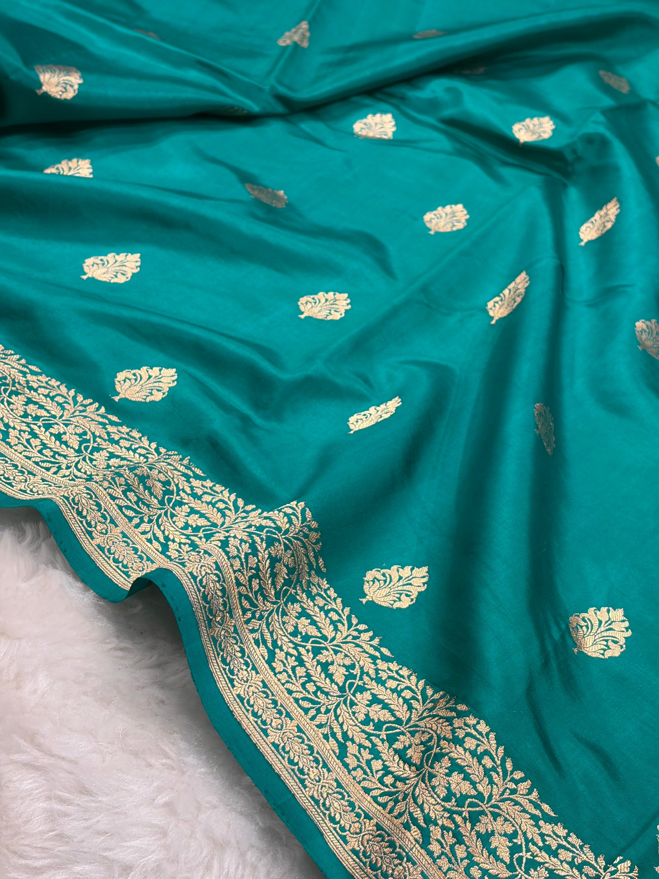 Rama Boota Handwoven Pure Katan Paper Silk RM-31