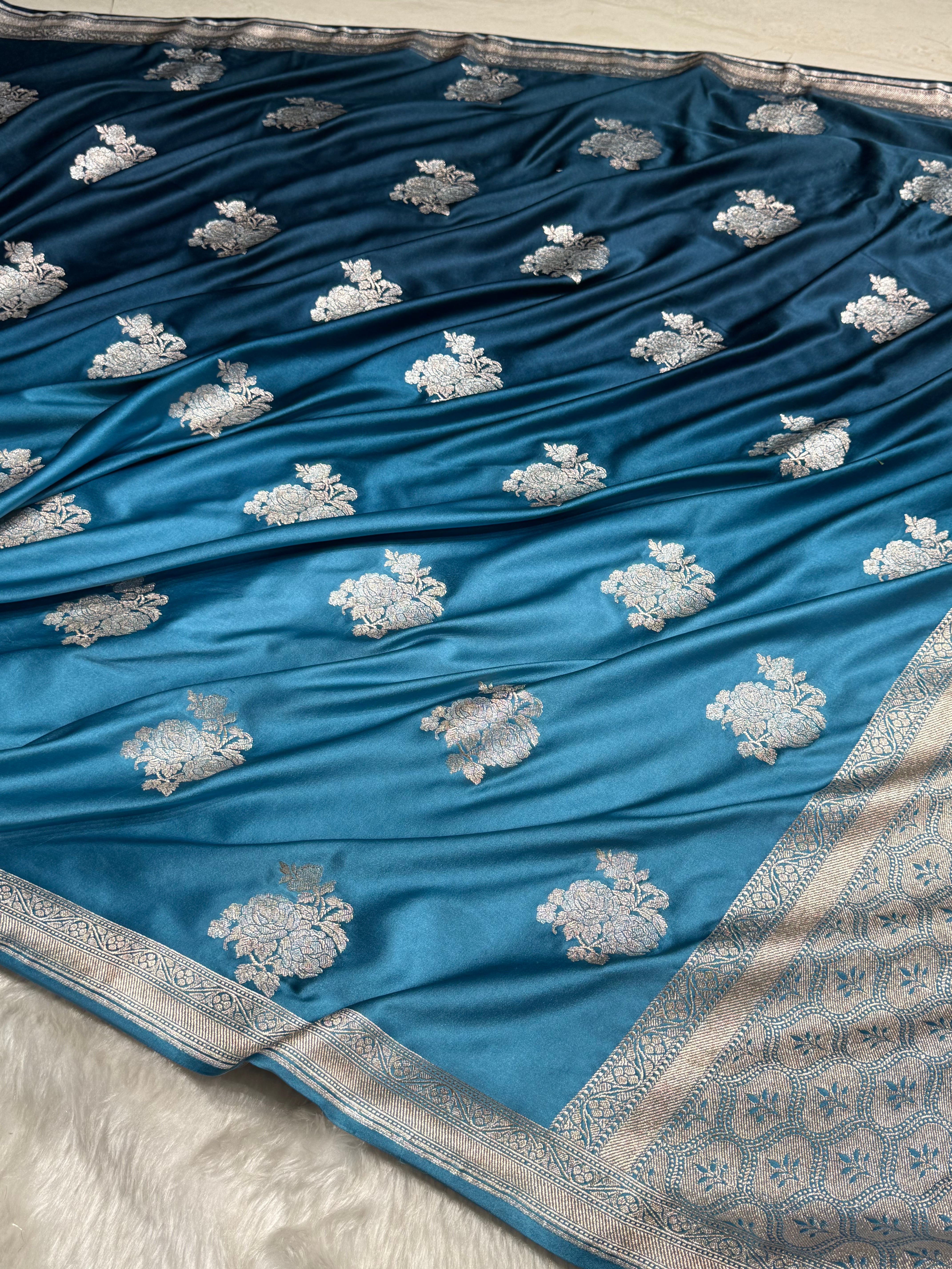 Ombre Garmen Sona Rupa Floral Motif Mashru Silk Saree