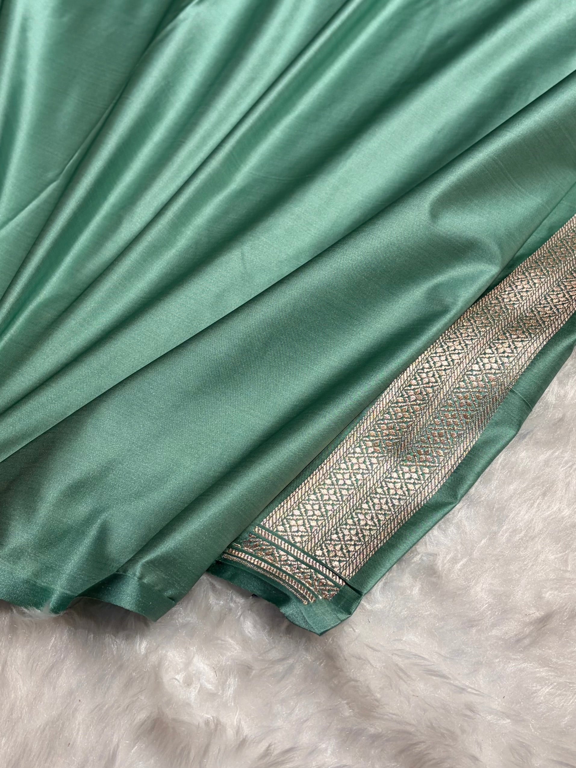 Sea Green Scallop Booti Mashru Silk Banarasi Saree MSM-35