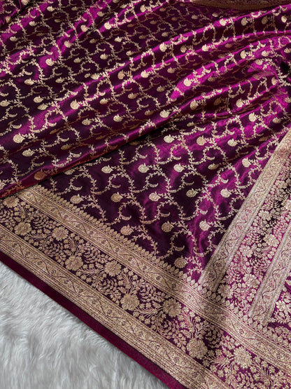 Wine Shades Jaal Pattern Banarasi Satin Silk Saree SS43