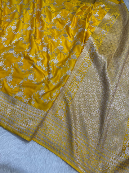 Banarasi Pattern Yellow Mashru Silk Saree