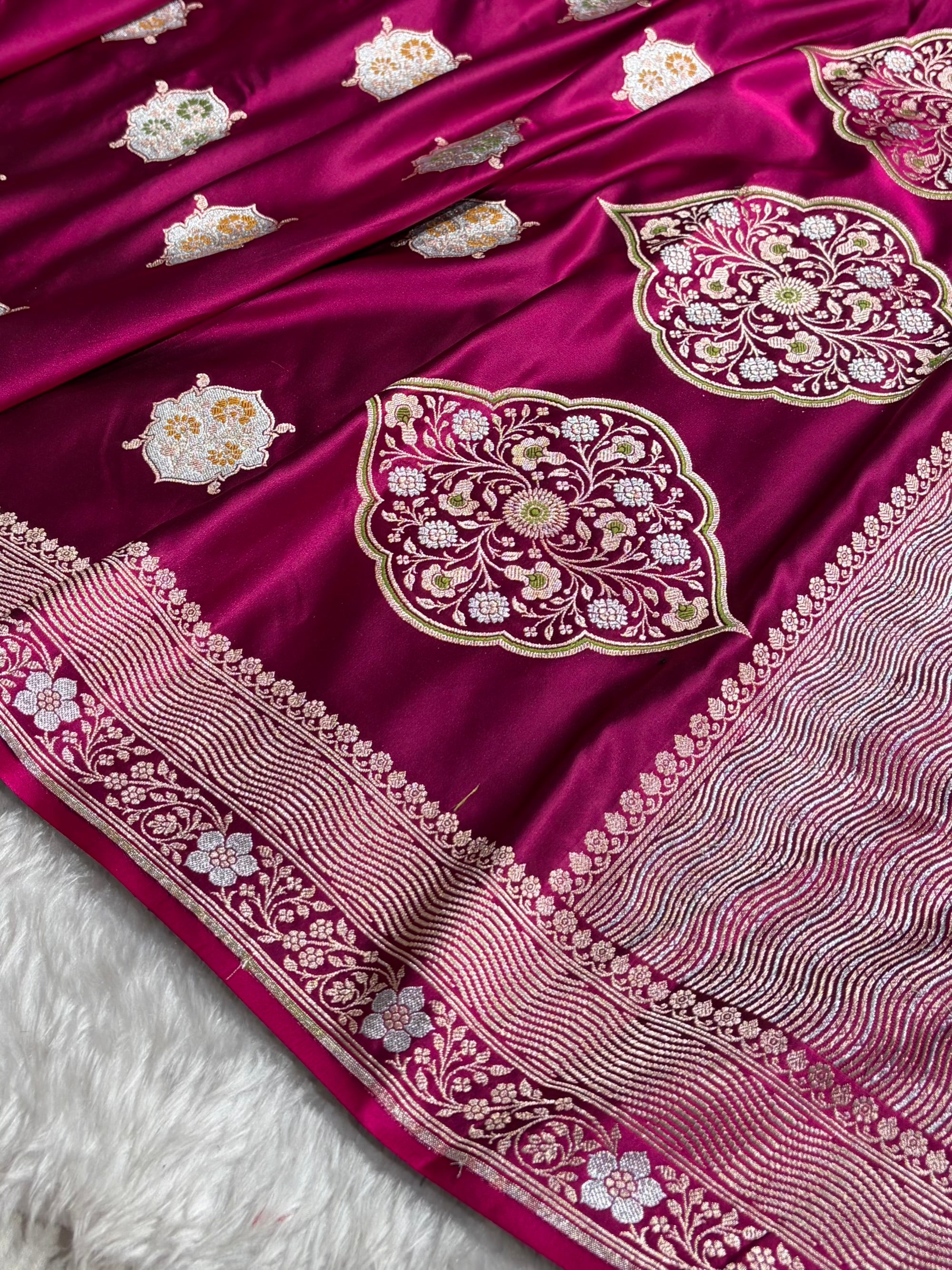 Premium Banarasi Satin Katan Saree Minakari Booti Pattern in Wine Shades SK138