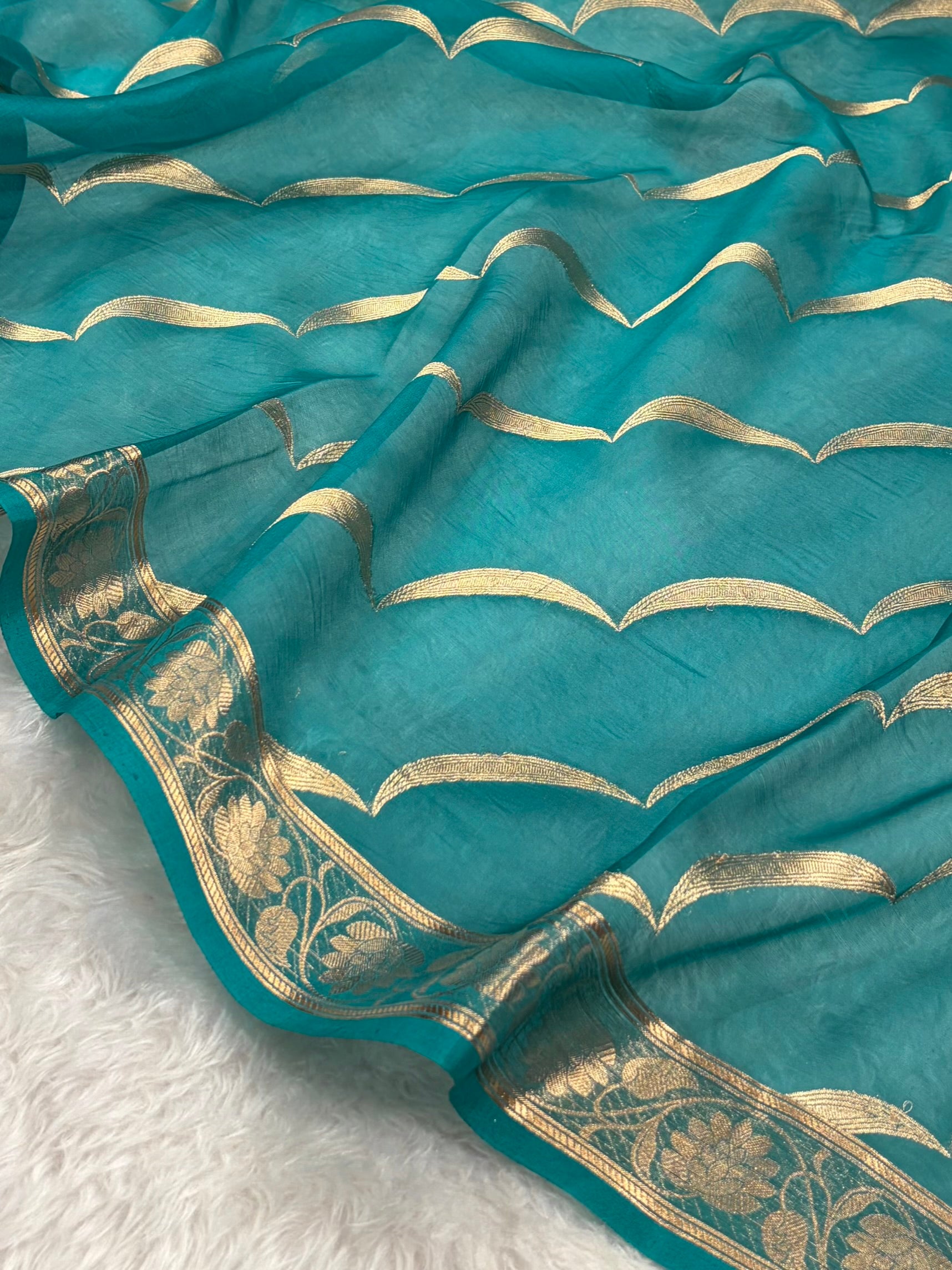Pure Banarasi Organza Peacock Shades Floral Banarasi Silk Saree PO-21