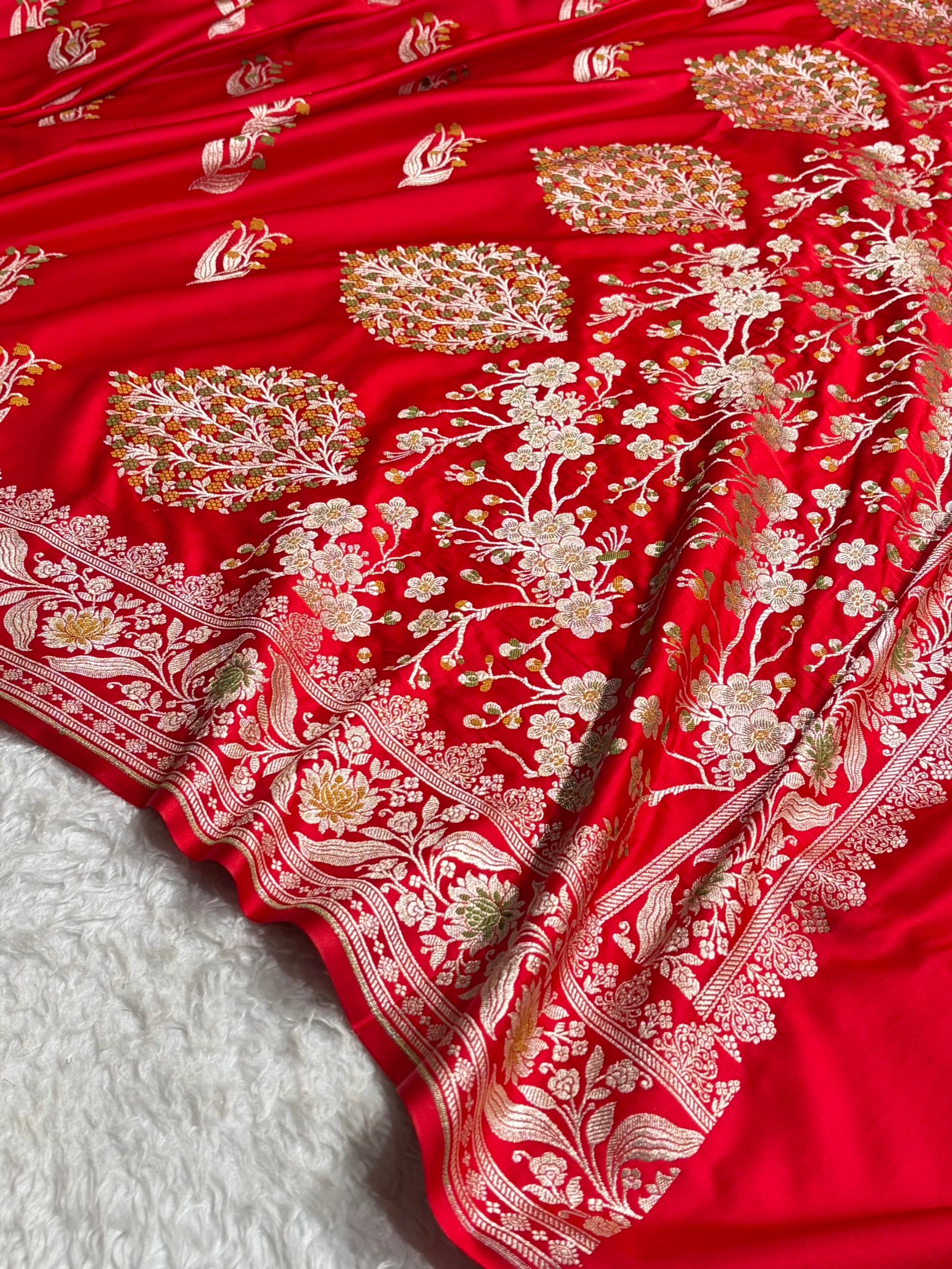 Red Shades Banarasi Boota Pattern Minakari Floral Mashru Silk Saree MSM-121