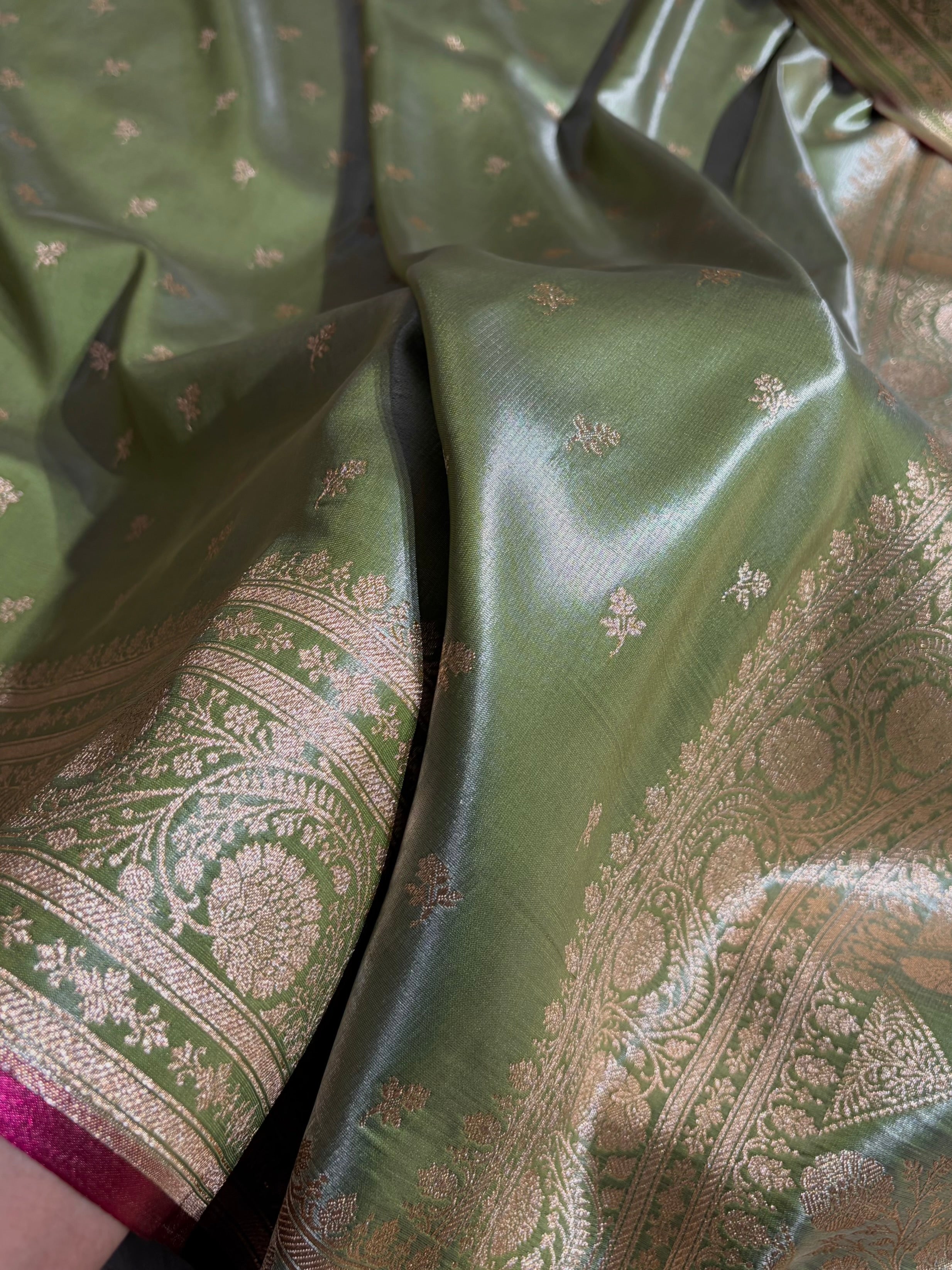 Banarasi Pista Shades Cross Pattern Banarasi Satin Silk Saree SS52