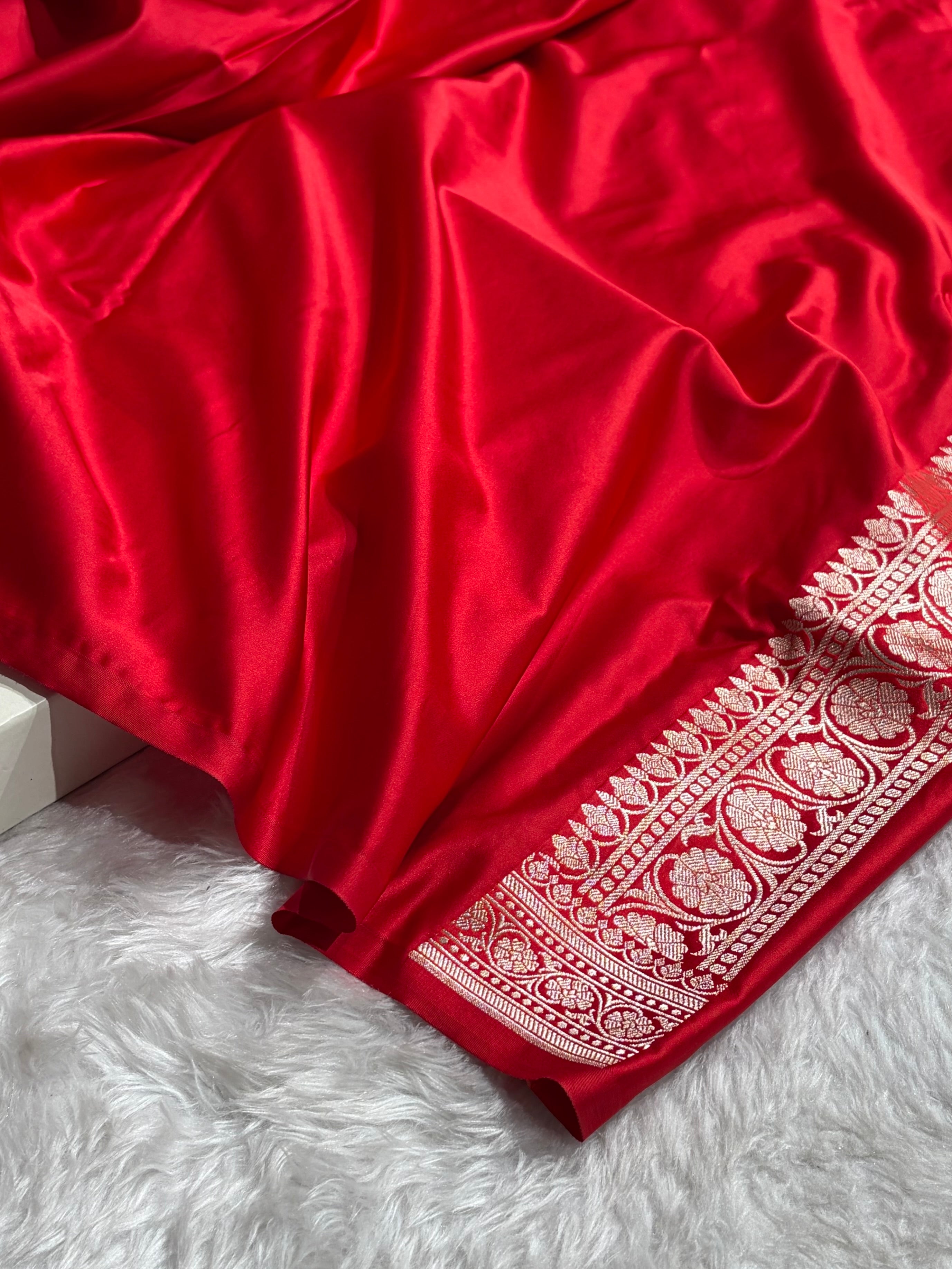 Dark Red Shades Tanchoi Motif Mashru Silk Saree MST-13