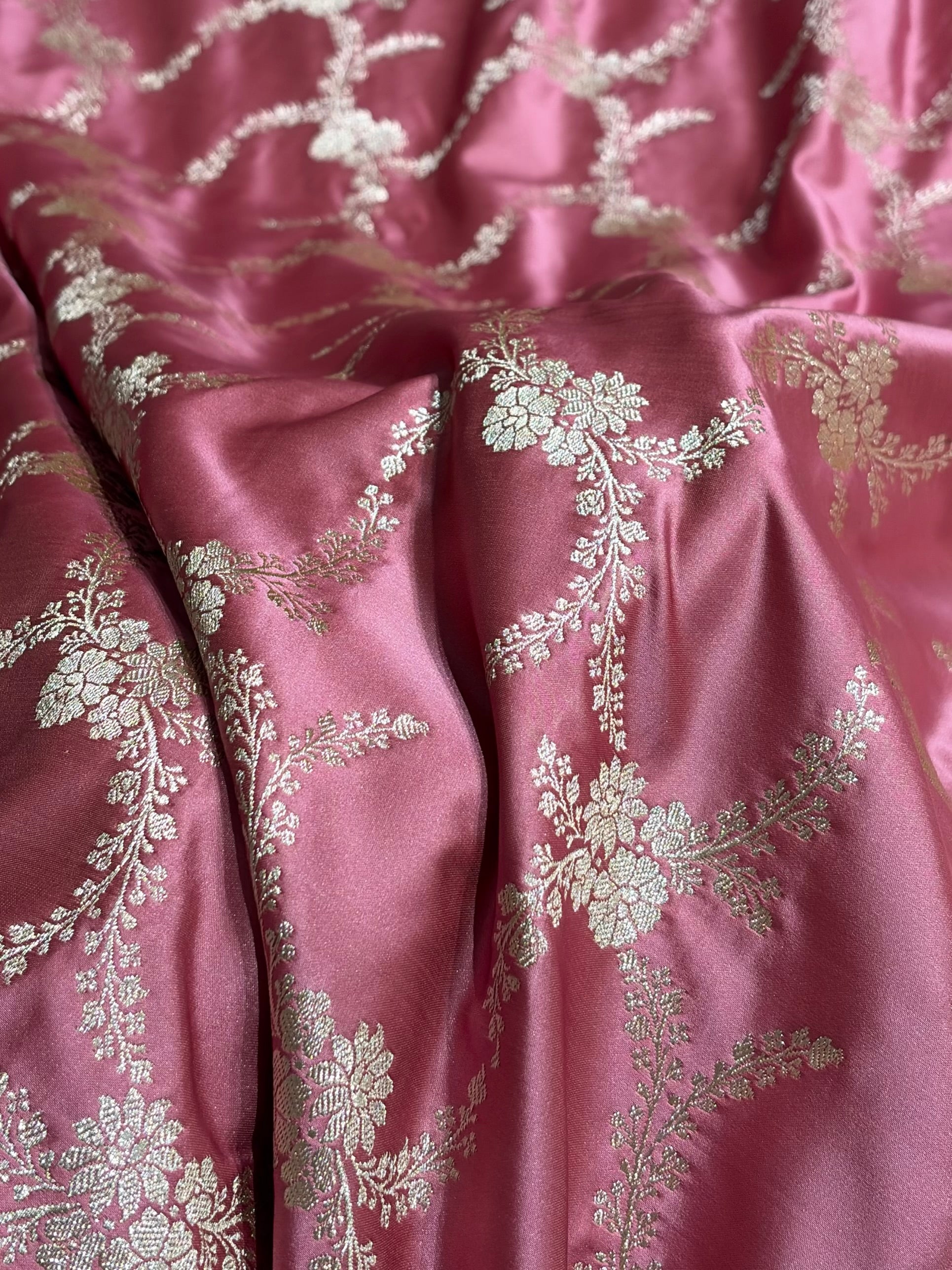 Mauve Shades Banarasi With Floral Border Mashru Silk Saree MSM-127