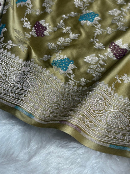 Olive Shades Jaal Pattern Mashru Silk Saree MS57
