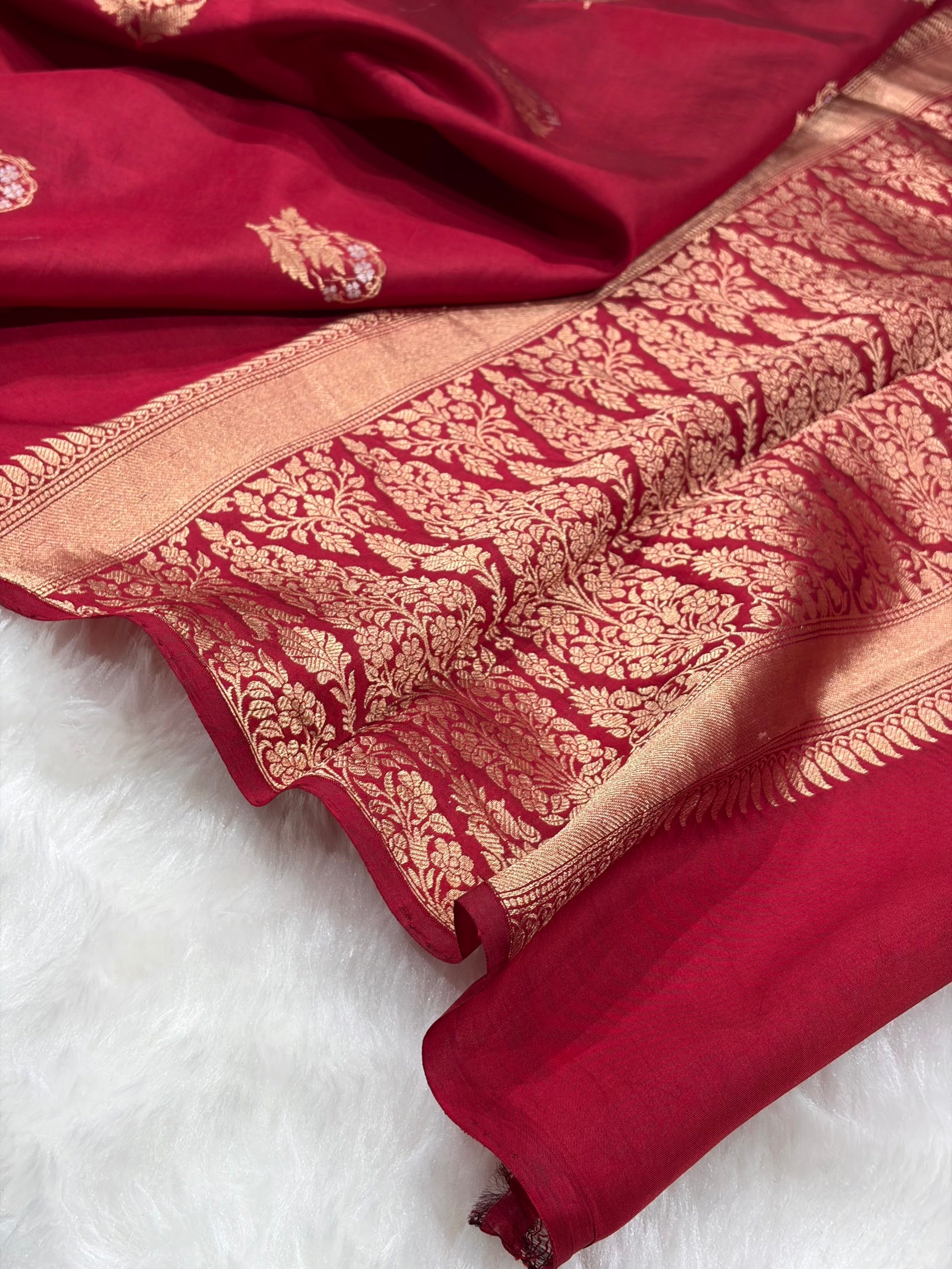 Banarasi Maroon Shades Minakari Boota Handwoven Pure Paper Silk Saree RM-92