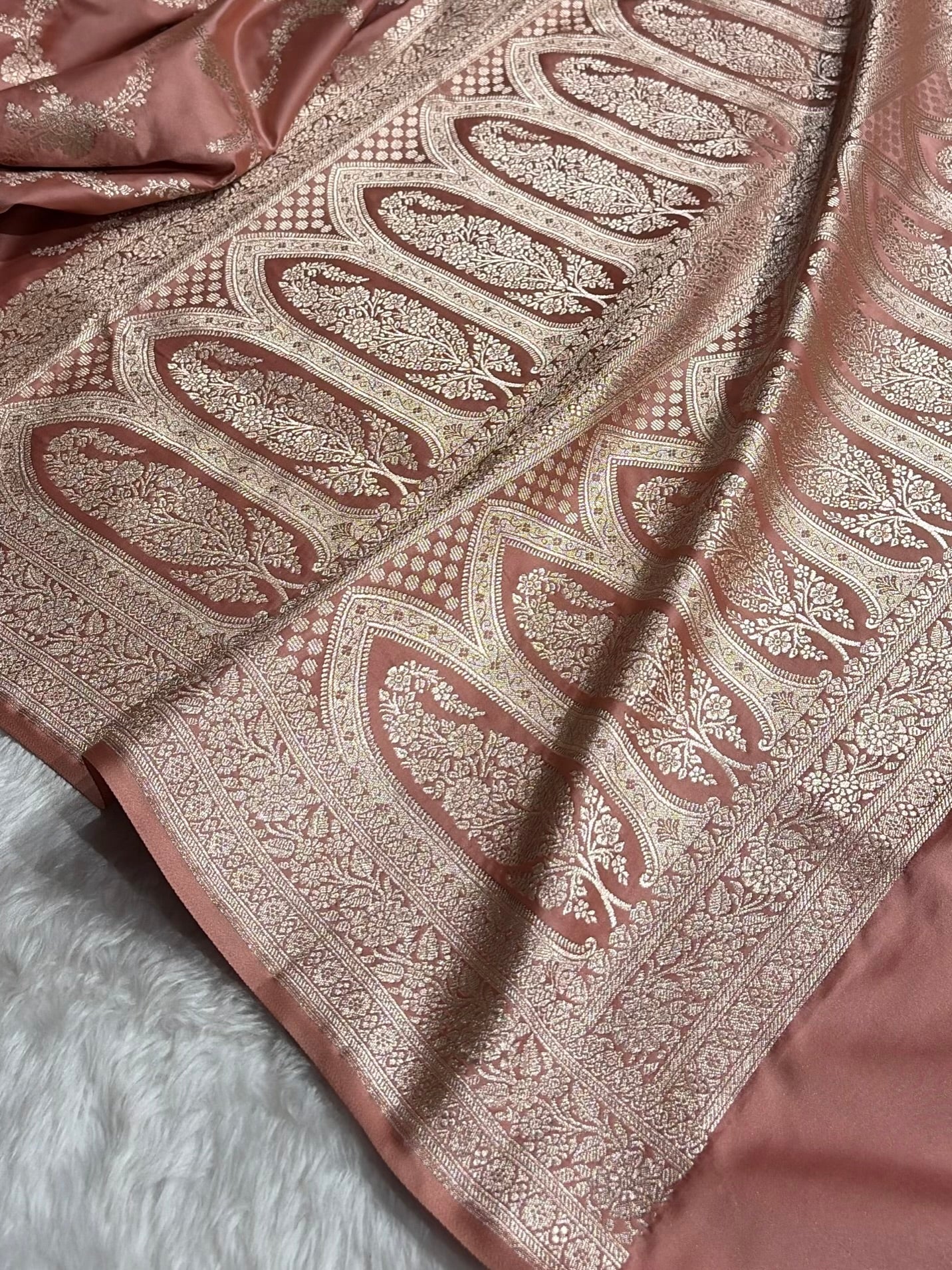 Dusty Rose Pink Shades Banarasi With Floral Border Mashru Silk Saree MSM-127