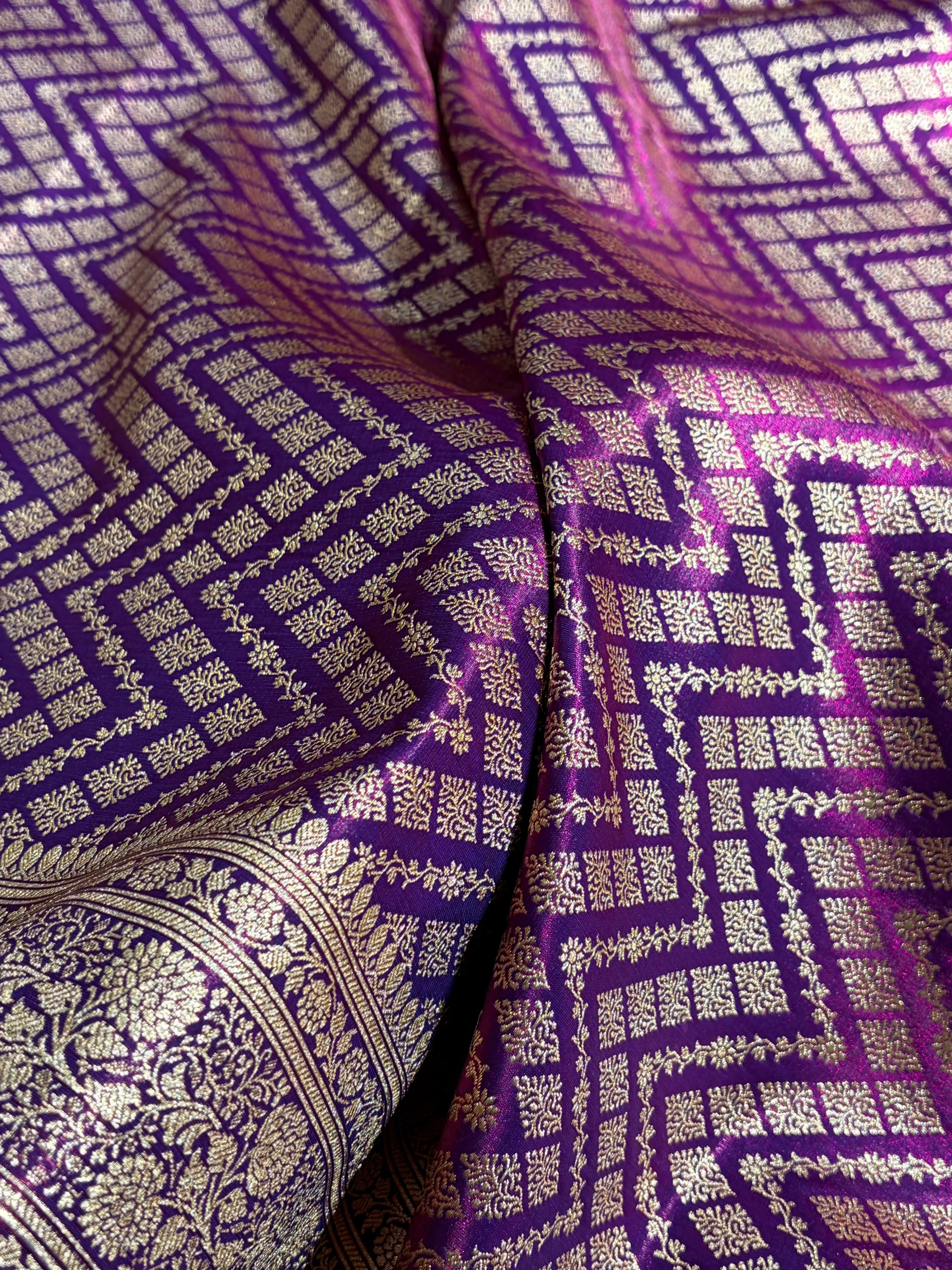 Cross Purple Shades Jaal Pattern Banarasi Satin Silk Saree SS56