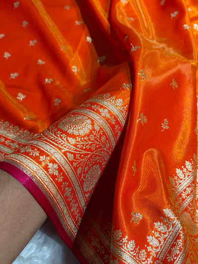 Banarasi Fire Gold Shades Cross Pattern Banarasi Satin Silk Saree SS52