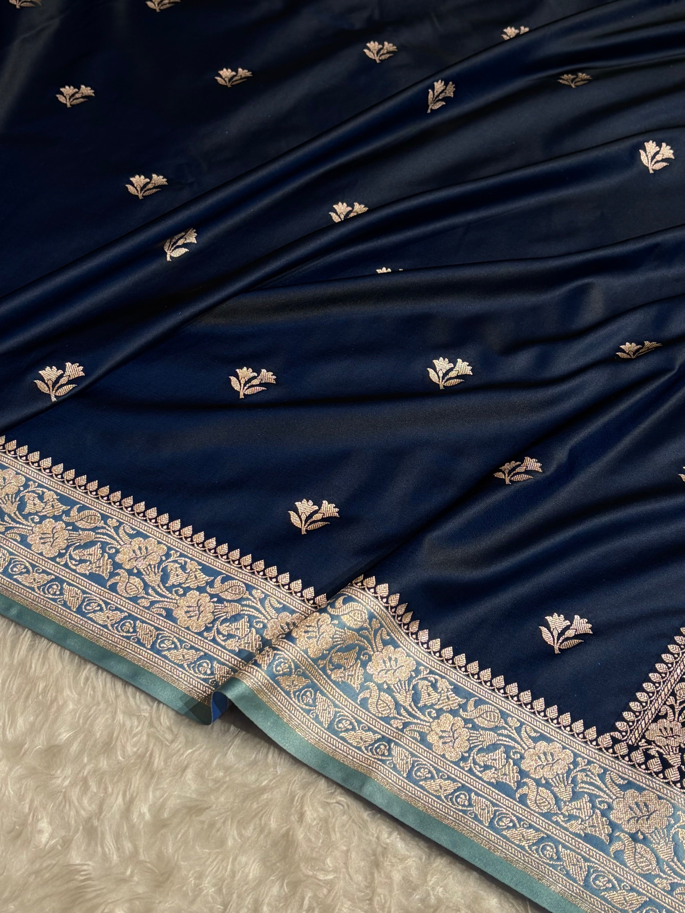 Contrast Peacock / Sky Blue  Shades Banarasi Booti Pattern Mashru Silk Saree MSM-138