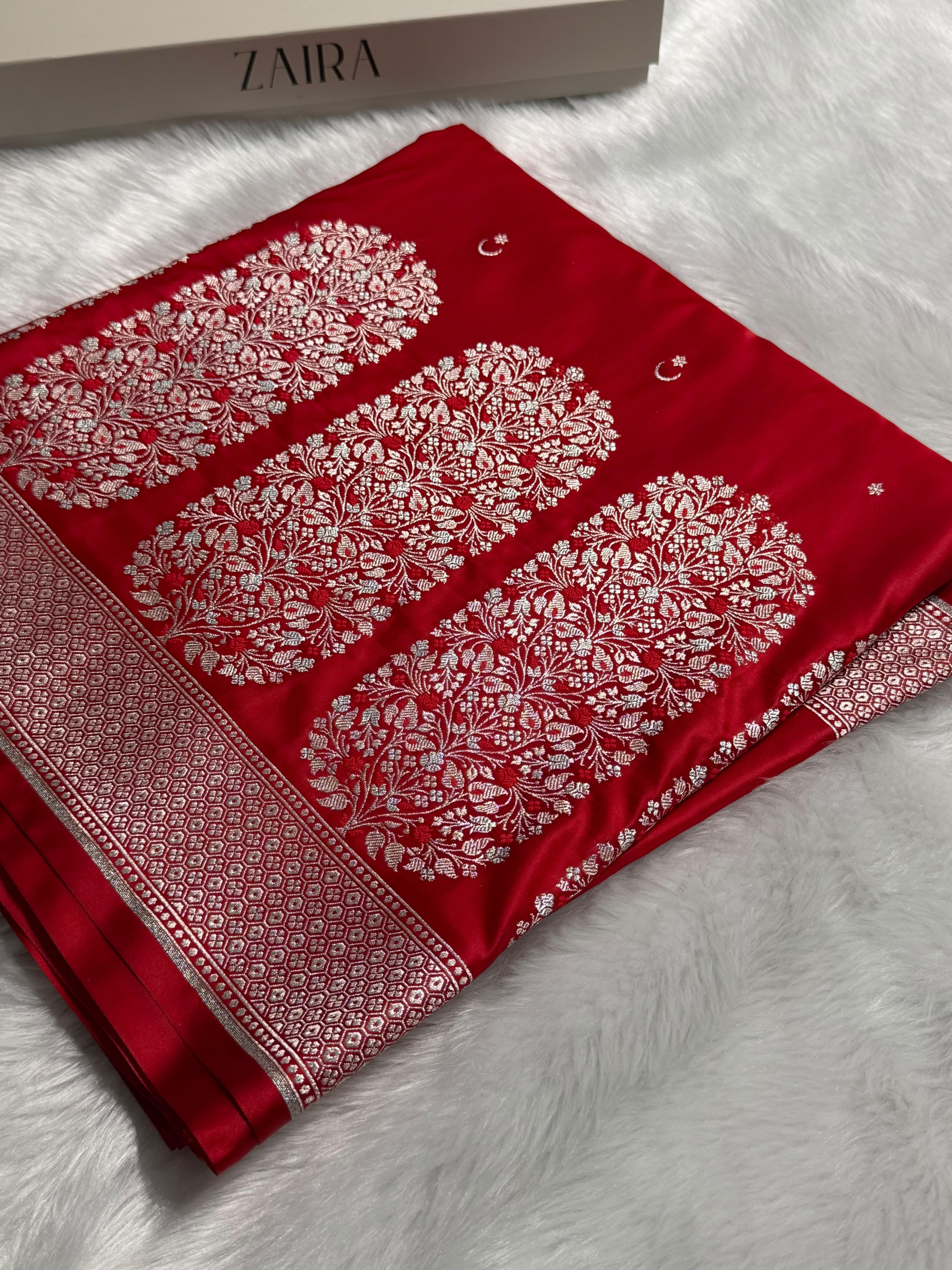 Red Shades Banarasi With Floral Minakari Pattern Mashru Silk Saree MSM-131
