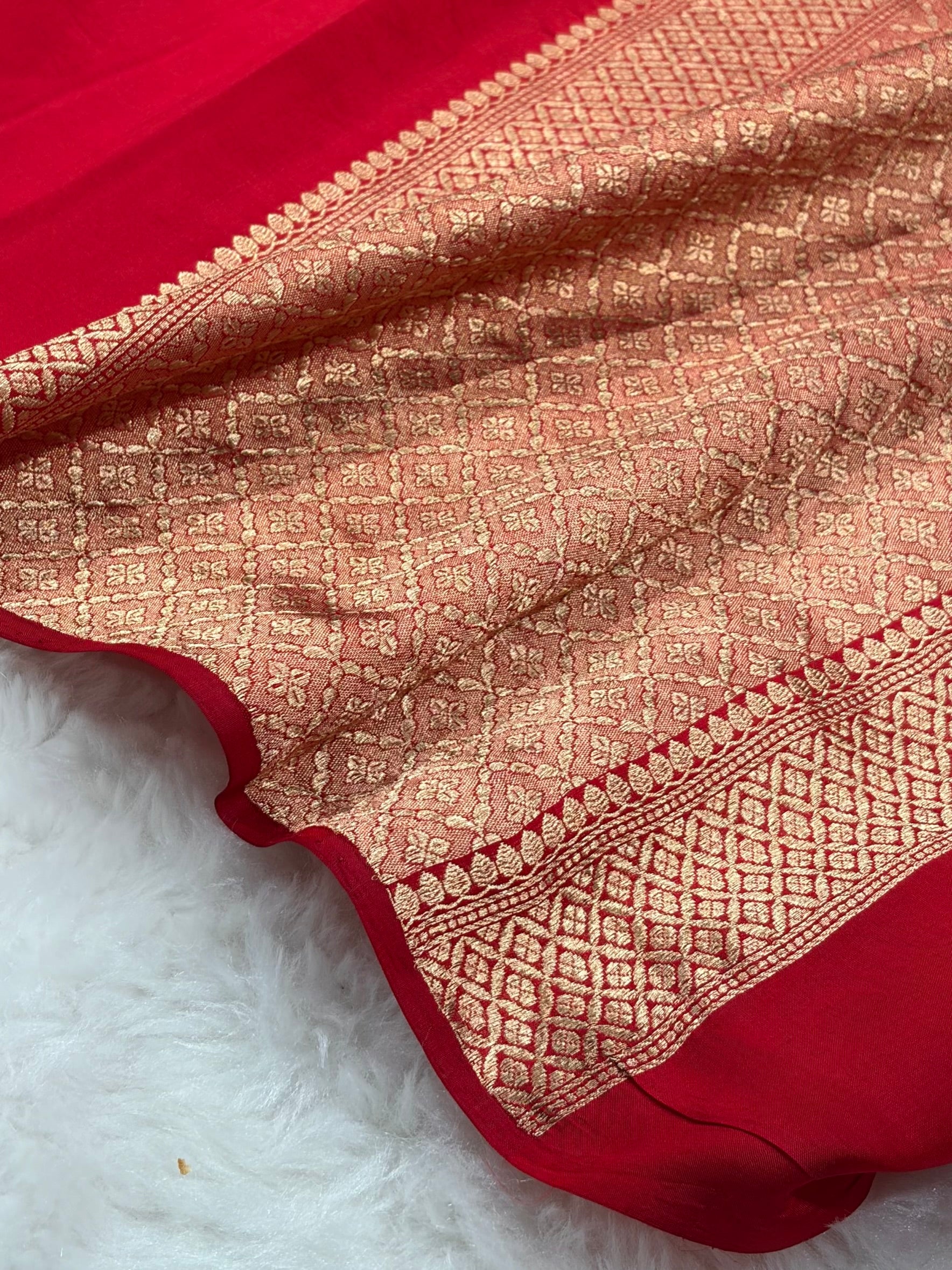 Red Shades Handwoven Pure Paper Silk RM-51