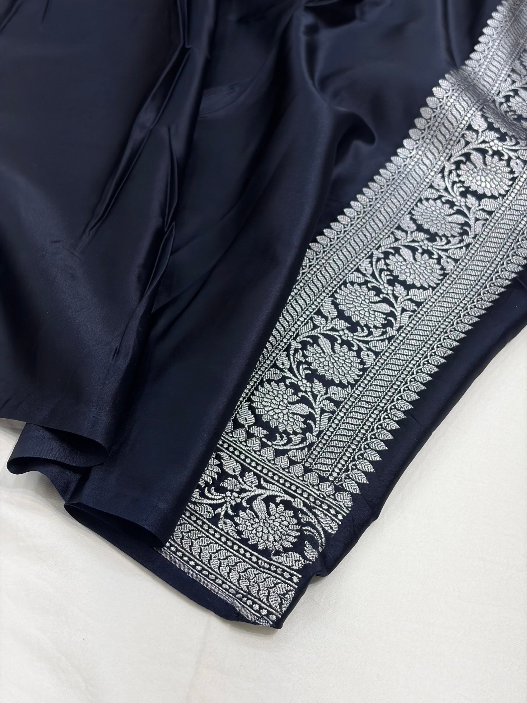 Navy Blue Shade With Booti Pattern Mashru Silk Saree