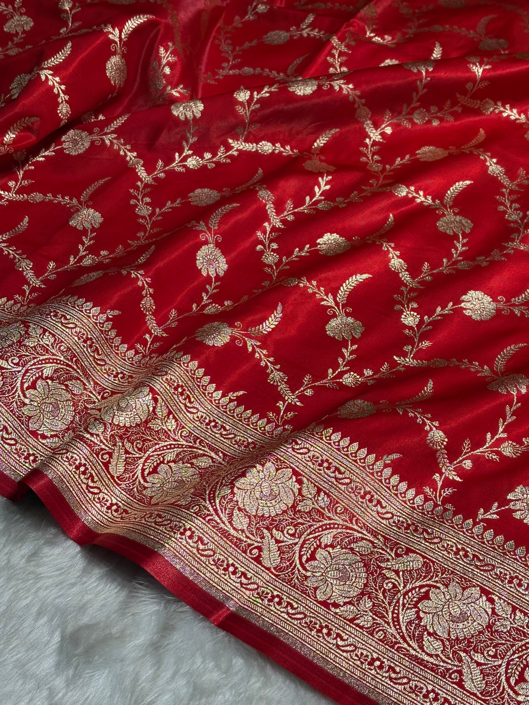 Red Shades Banarasi Satin Silk Saree SS34