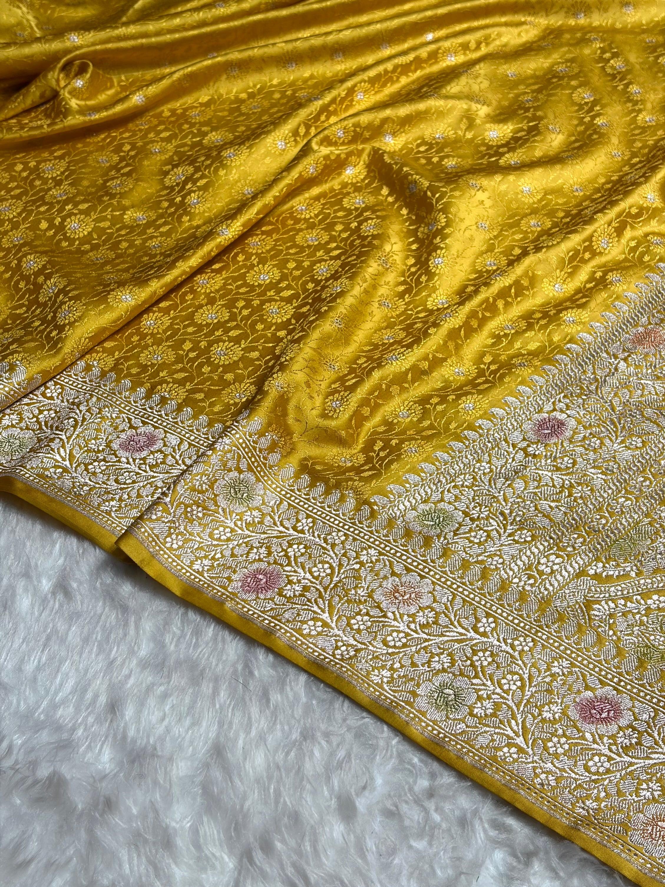 Mustard Shades Booti Tanchoi Mashru Silk Saree MS49