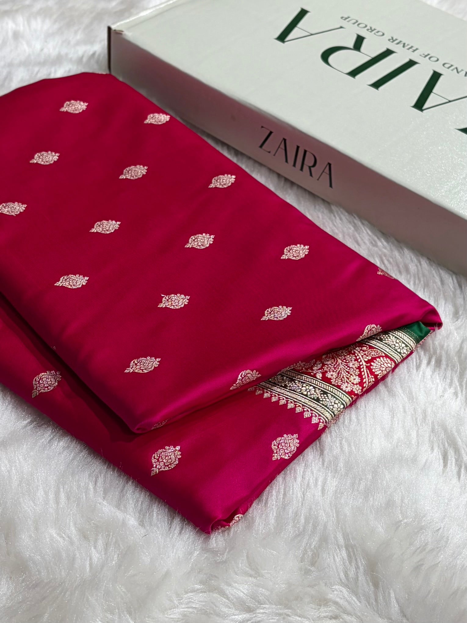 Banarasi Cross Rani With Contrast Red Floral Border Mashru Silk Saree MSM-101