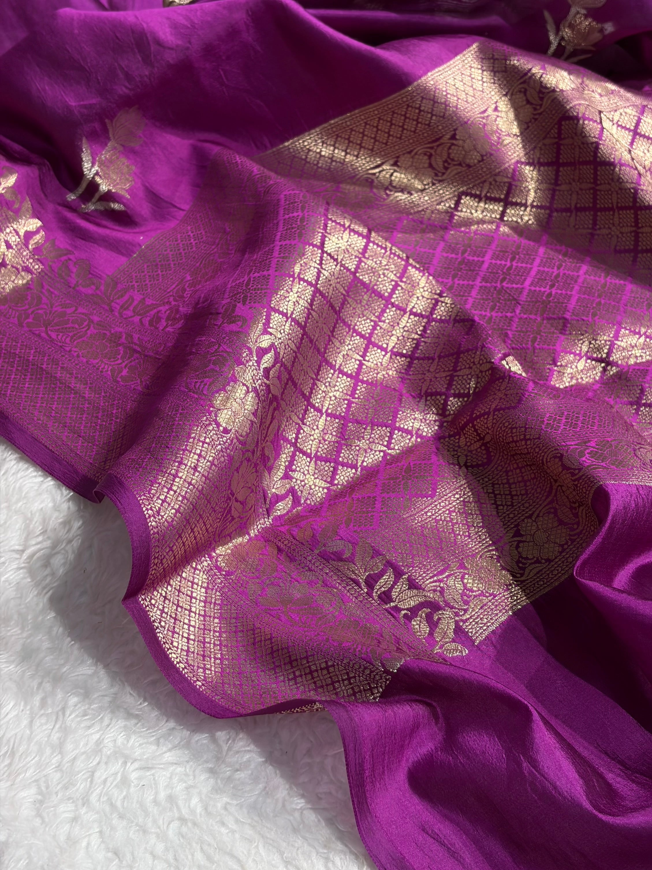 Magentic Wine Shade Flower Boota Pure Caramel Mango Silk Saree CS-16