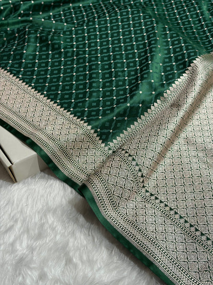 Bottle Green Shades Tanchoi Motif Mashru Silk Saree MST-14