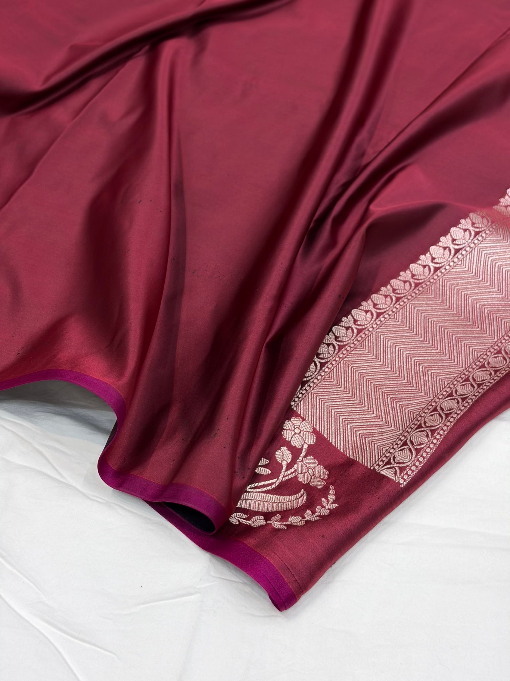 Rusty Mauve Shade With Booti Pattern Mashru Silk Saree