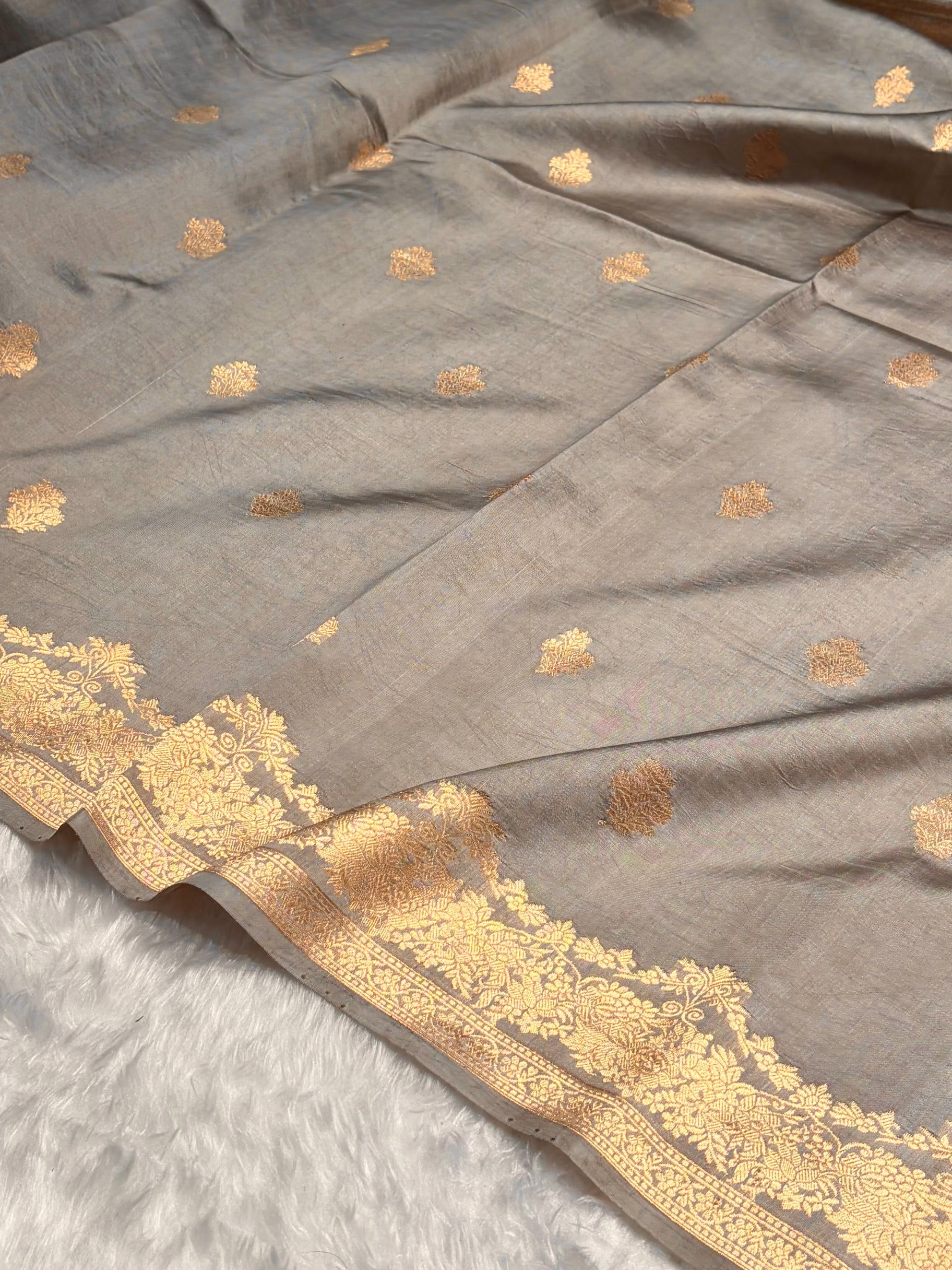 Mouse Gray Shades Handwoven Pure Raw Mango Silk RM-52