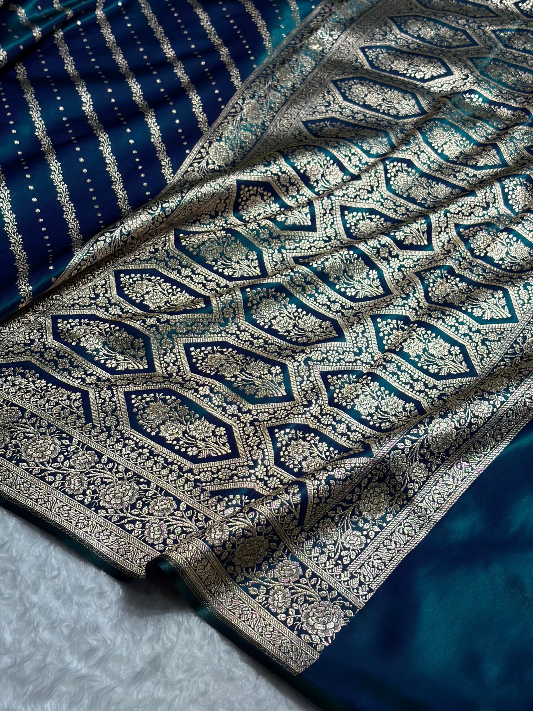 Banarasi Peacock Shades Cross Pattern Banarasi Satin Silk Saree SS61