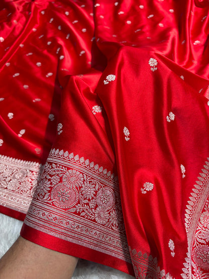 Banarasi Red Shades Booti Mashru Silk Saree MS73