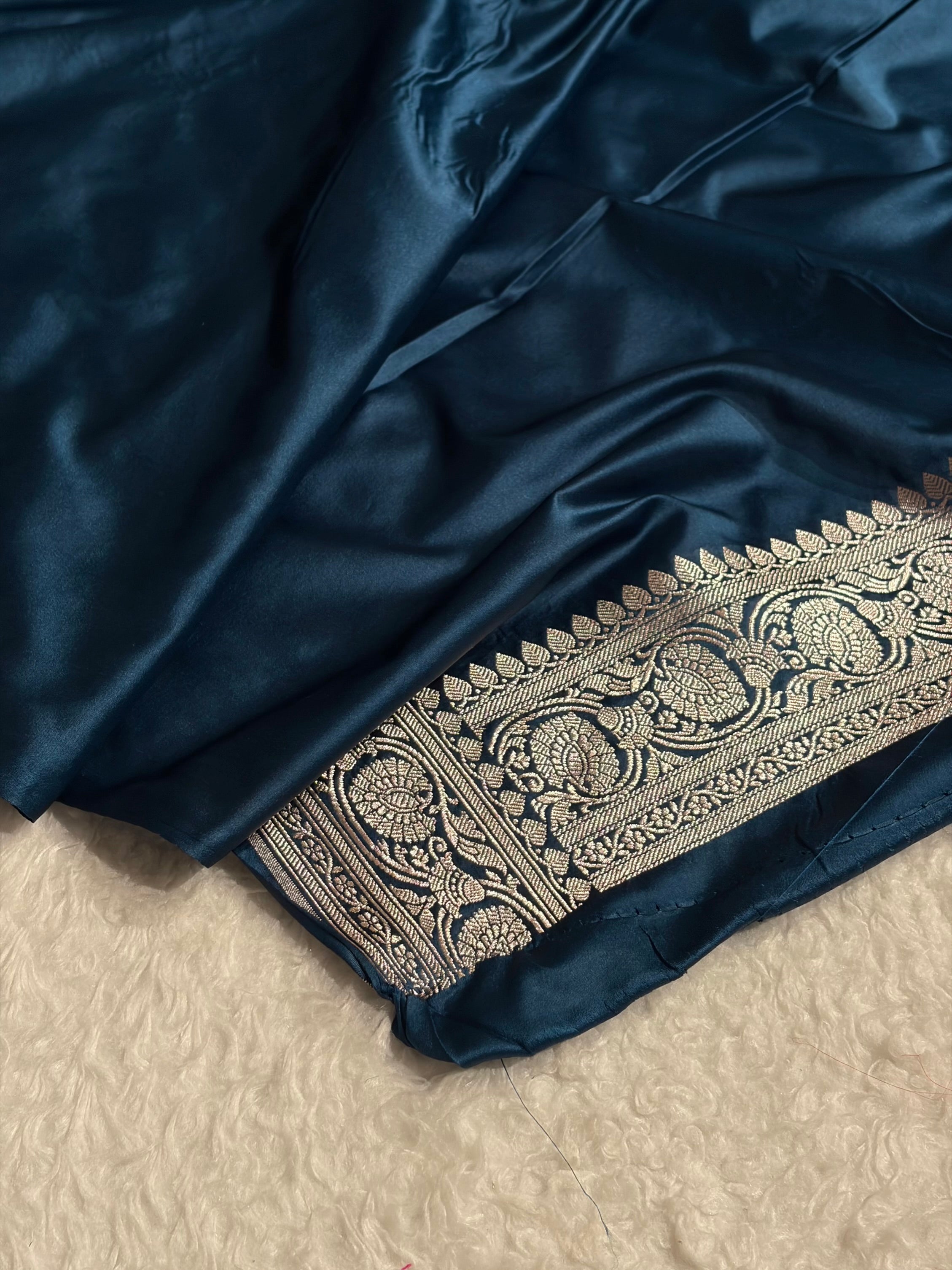 Banarasi Navy Blue Shades Jaal Mashru Silk Saree MCS42