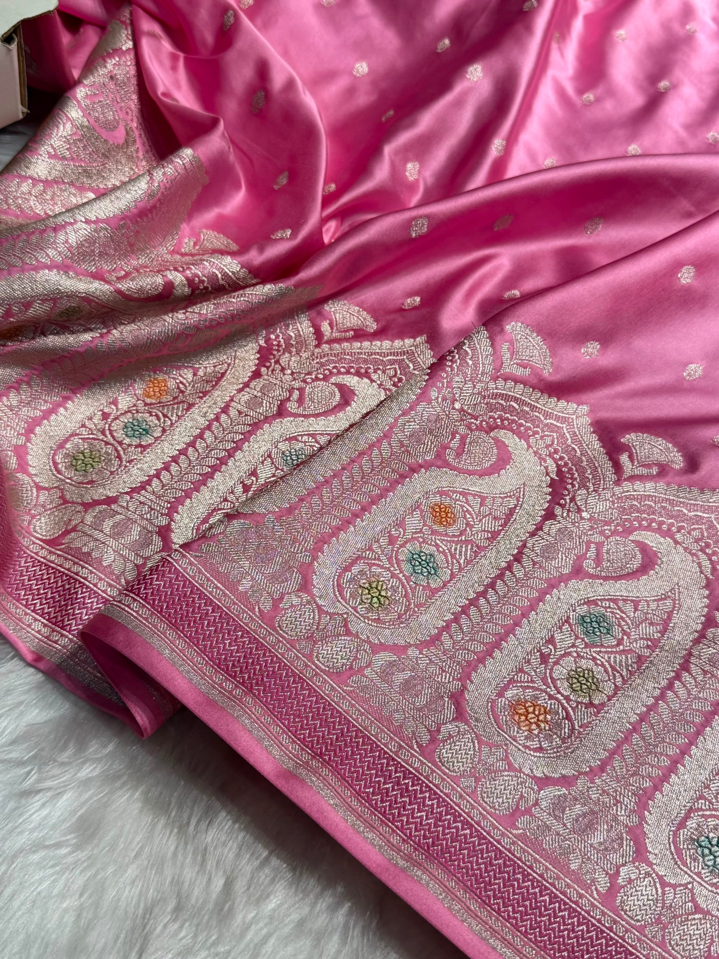 Banarasi Skirt Border Pattern in Baby Pink Shades Floral Mashru Silk Saree MCS95