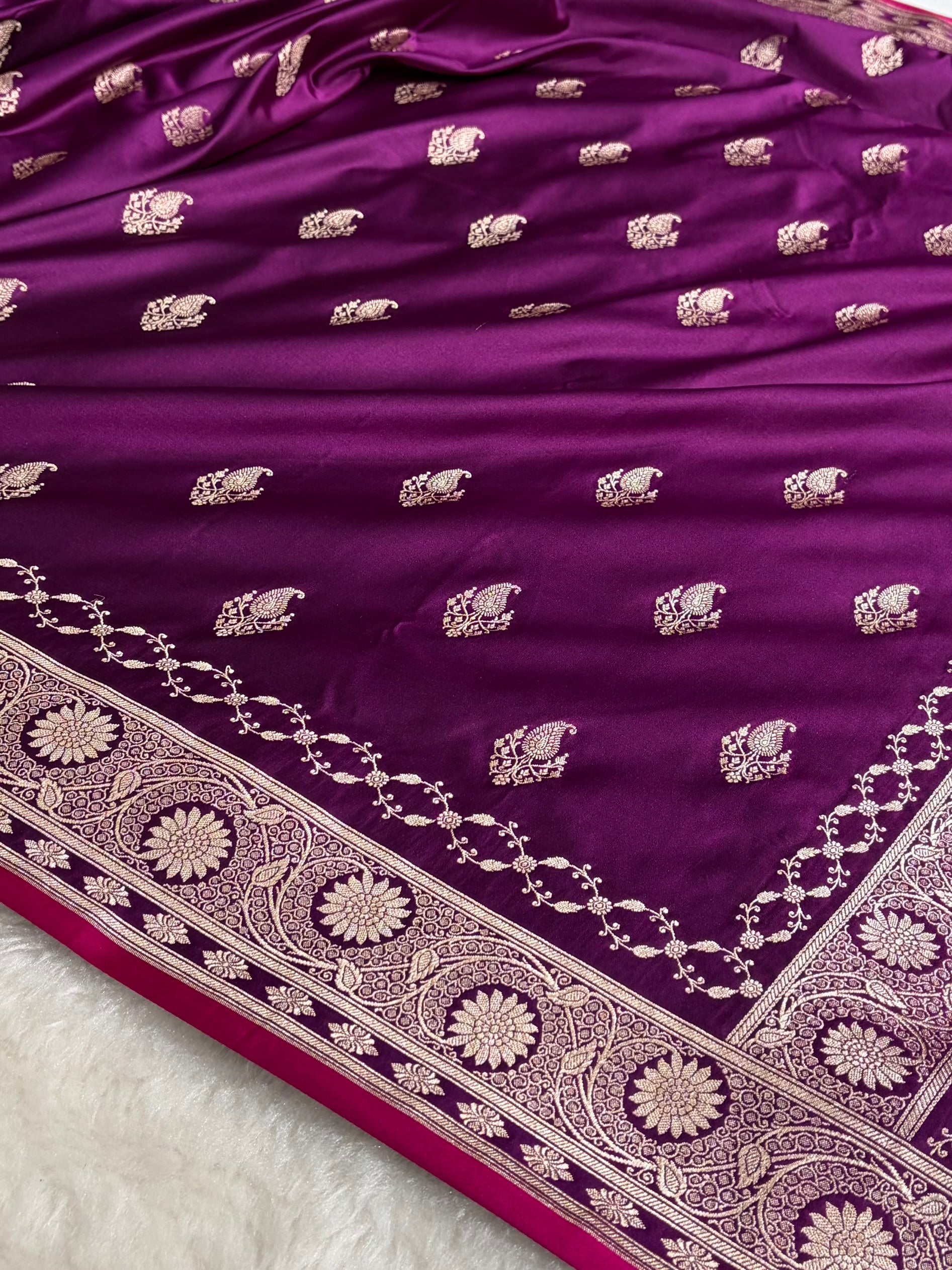 Magentic Wine Shades Banarasi Boota Pattern Floral Mashru Silk Saree MSM-114