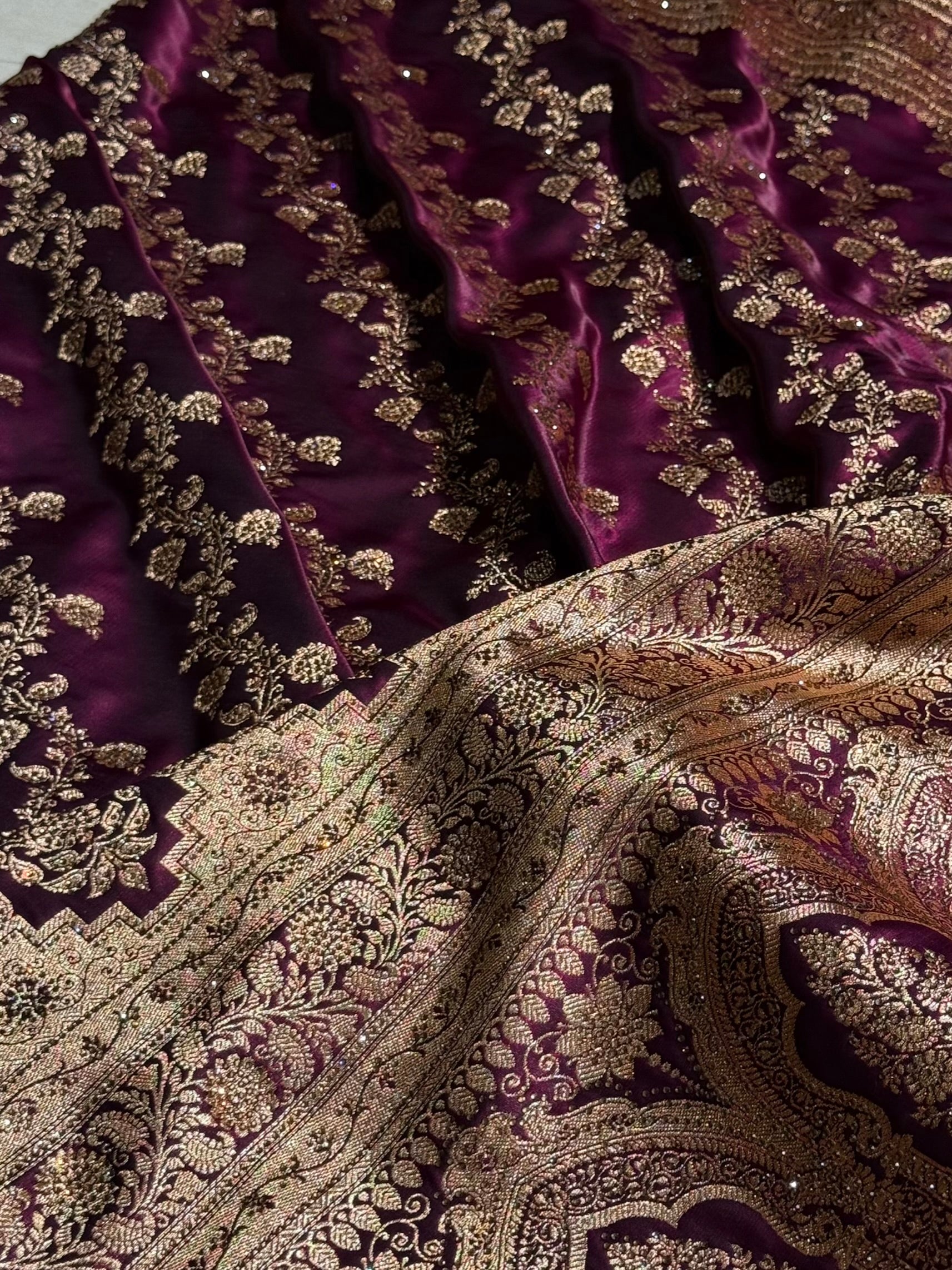 Wine Shades Banarasi Cross Jaal With Stone Work Satin Silk Saree BSS11